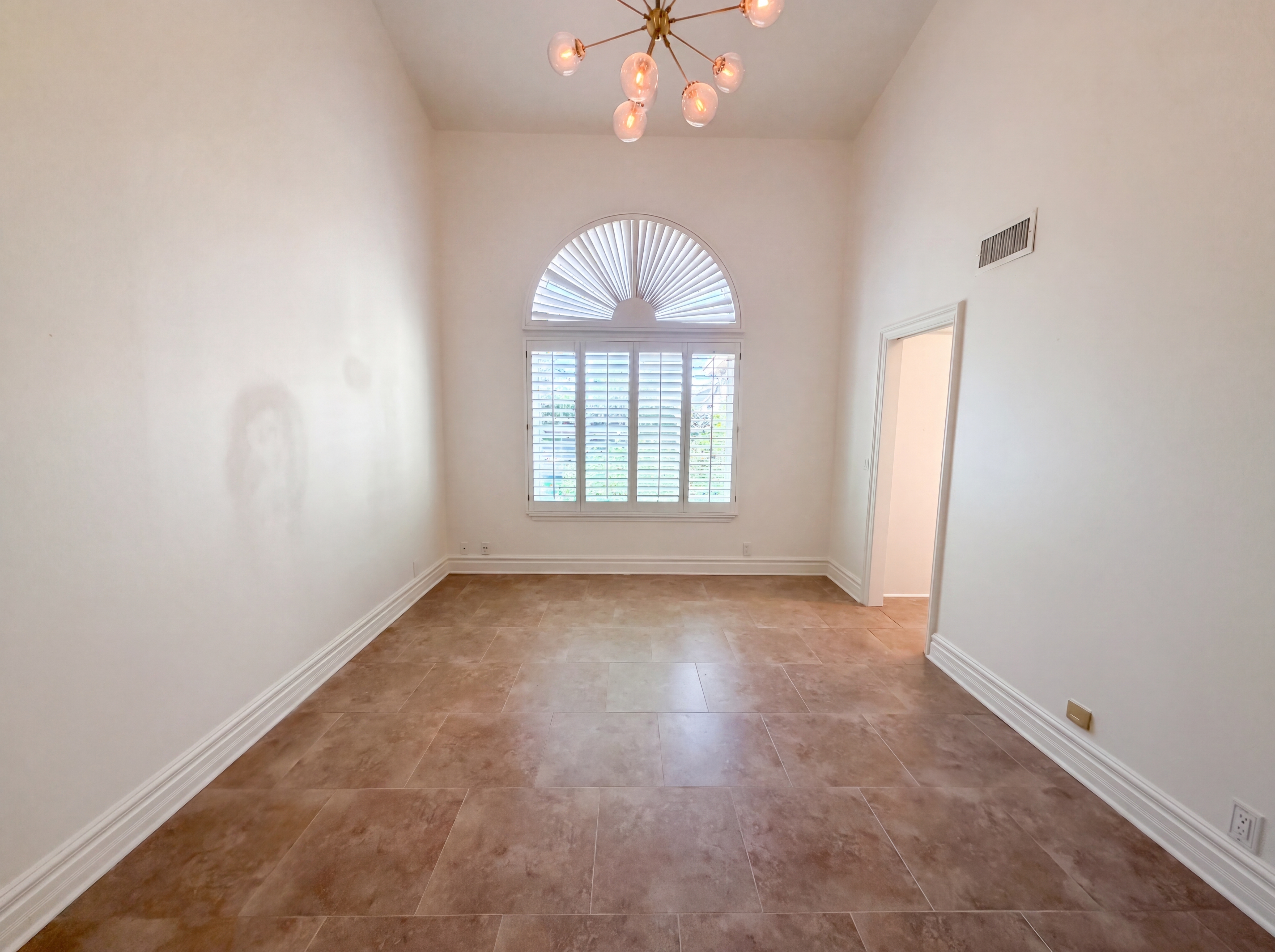 Photo 12 of 28 of 9153 E Palm Tree Dr, Scottsdale, AZ