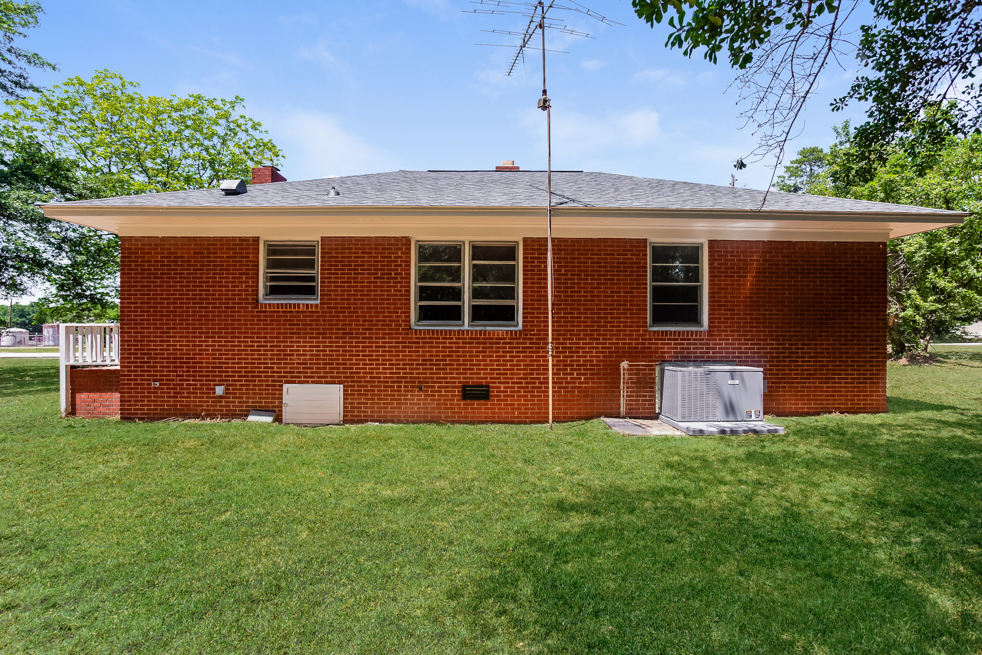 Photo 5 of 20 of 113 Griggs St, Pageland, SC