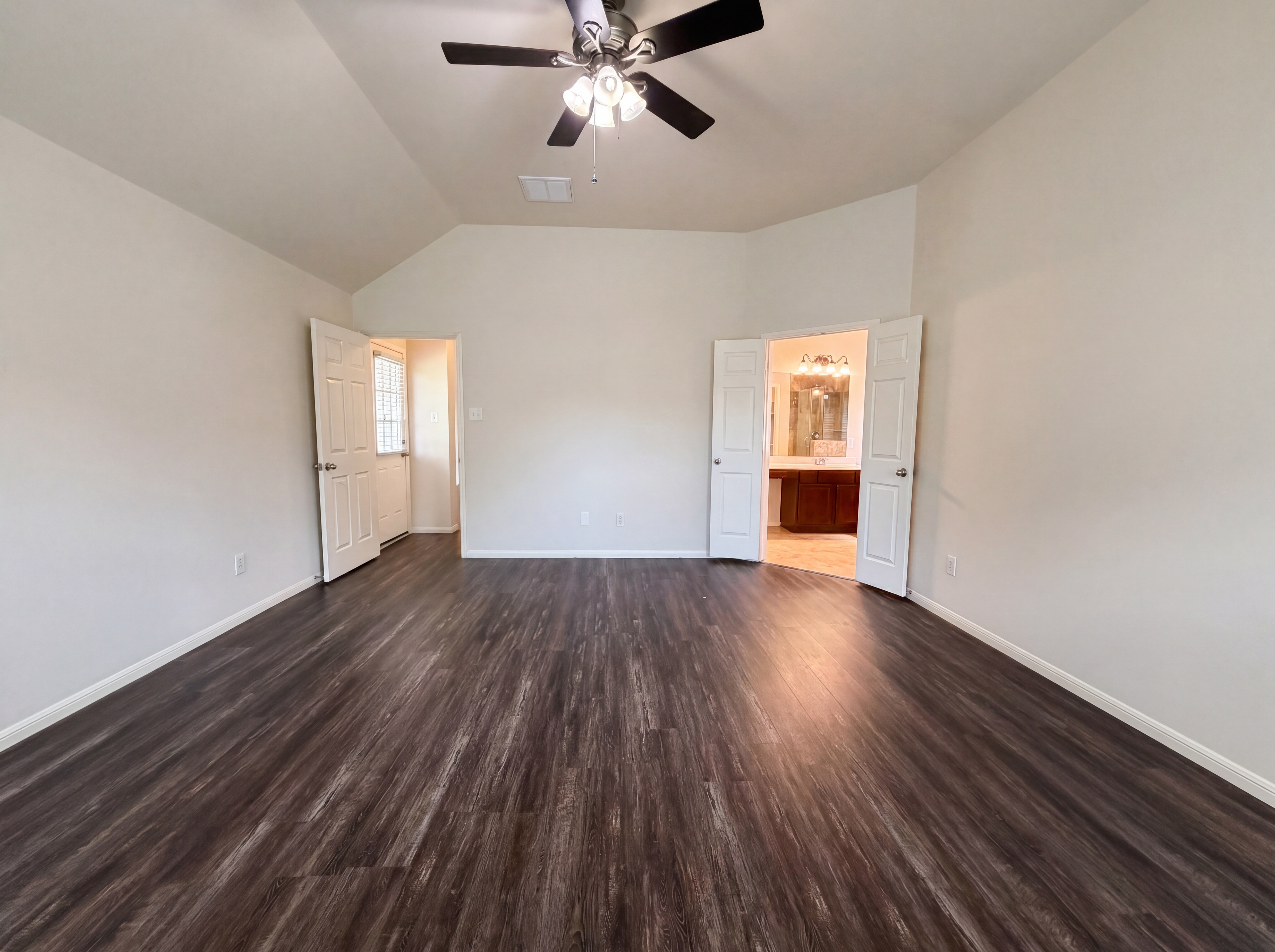 Photo 10 of 18 of 16915 Shoal Park Dr, Cypress, TX