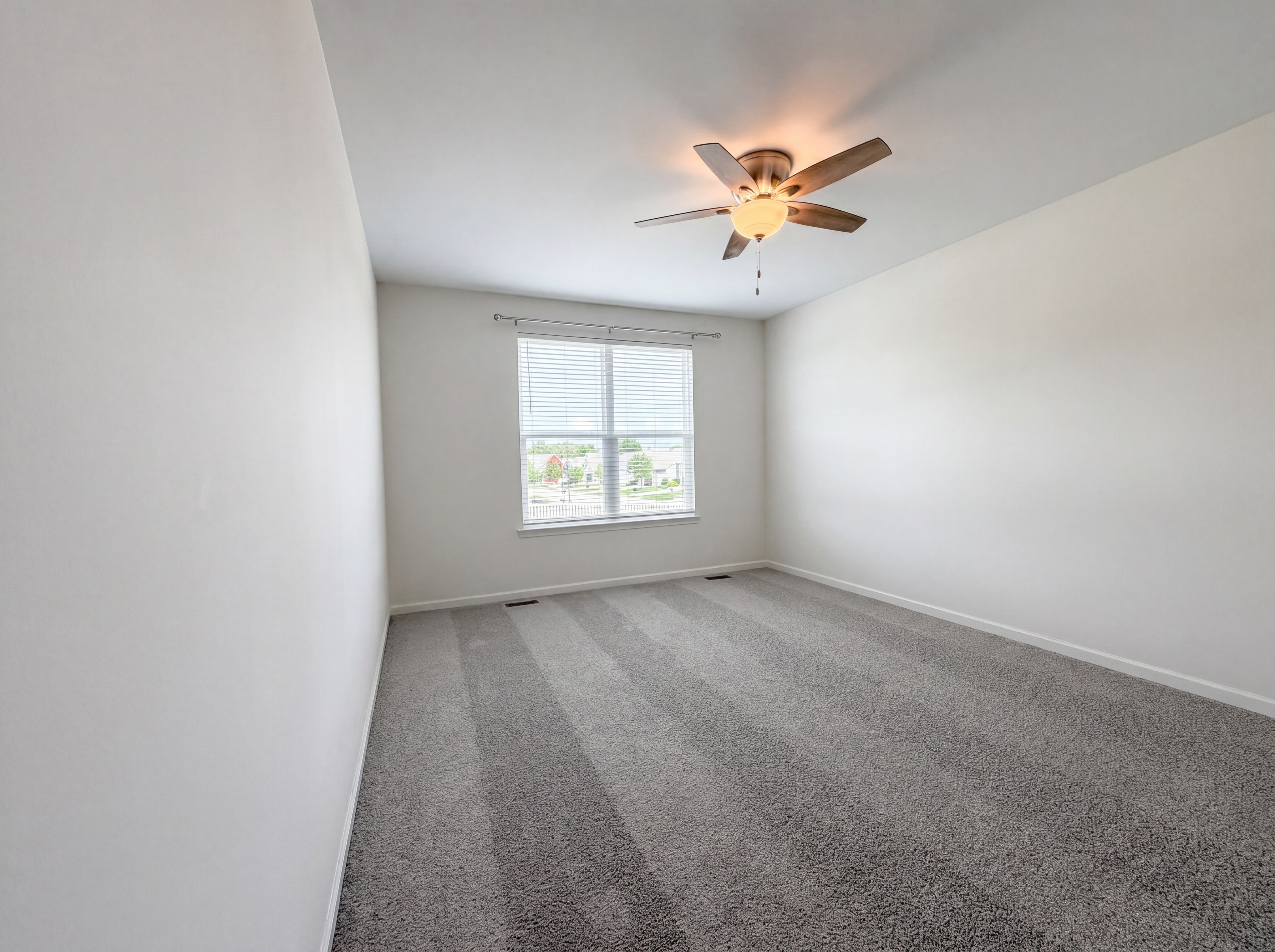 Photo 14 of 22 of 1034 Sweet River Dr, Saint Paul, MO