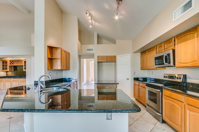 Photo 10 of 47 - 3710 N Wintergreen Way, Avondale, AZ 85392