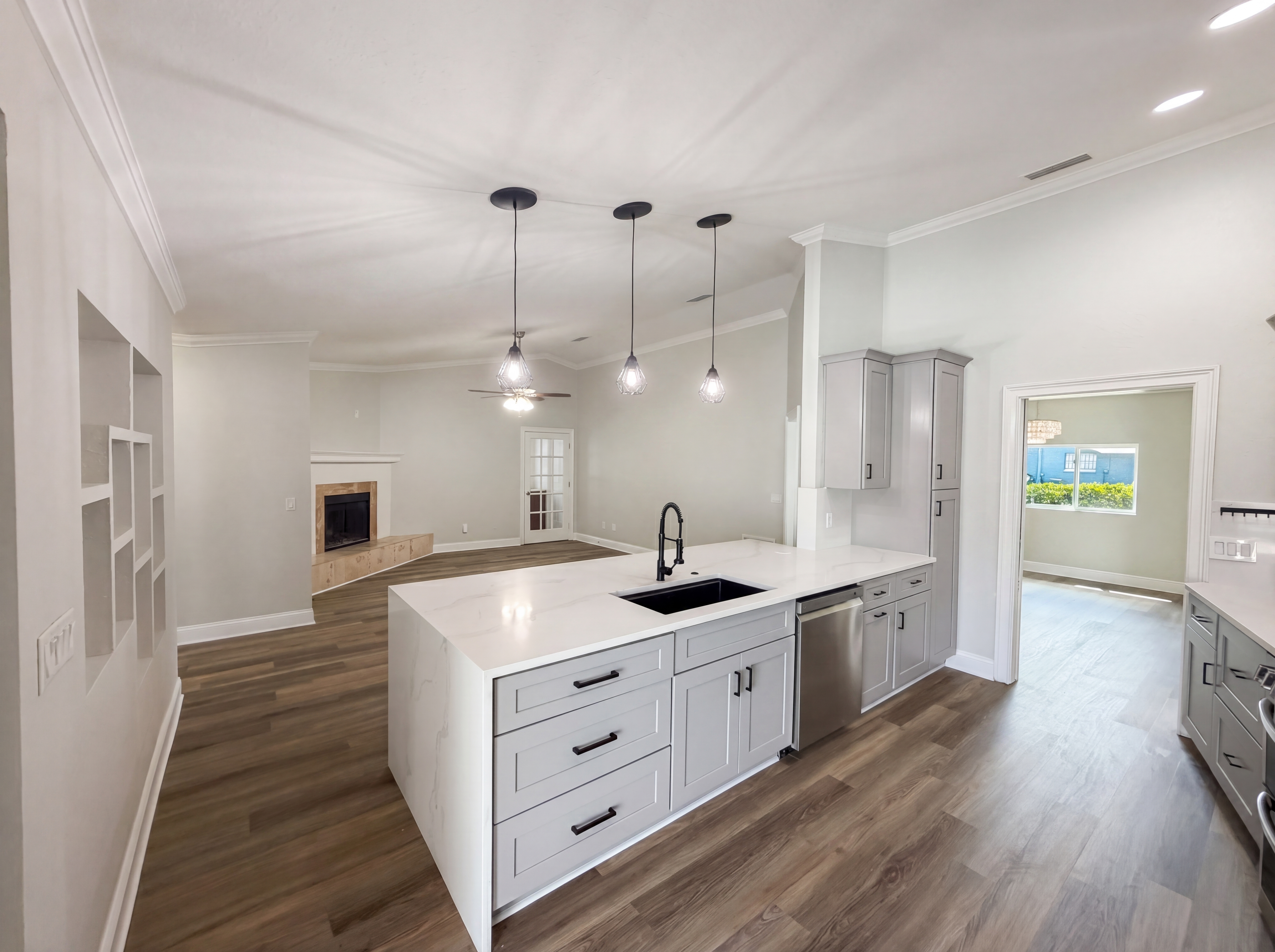 Photo 29 of 50 of 5609 Executive Dr, New Port Richey, FL