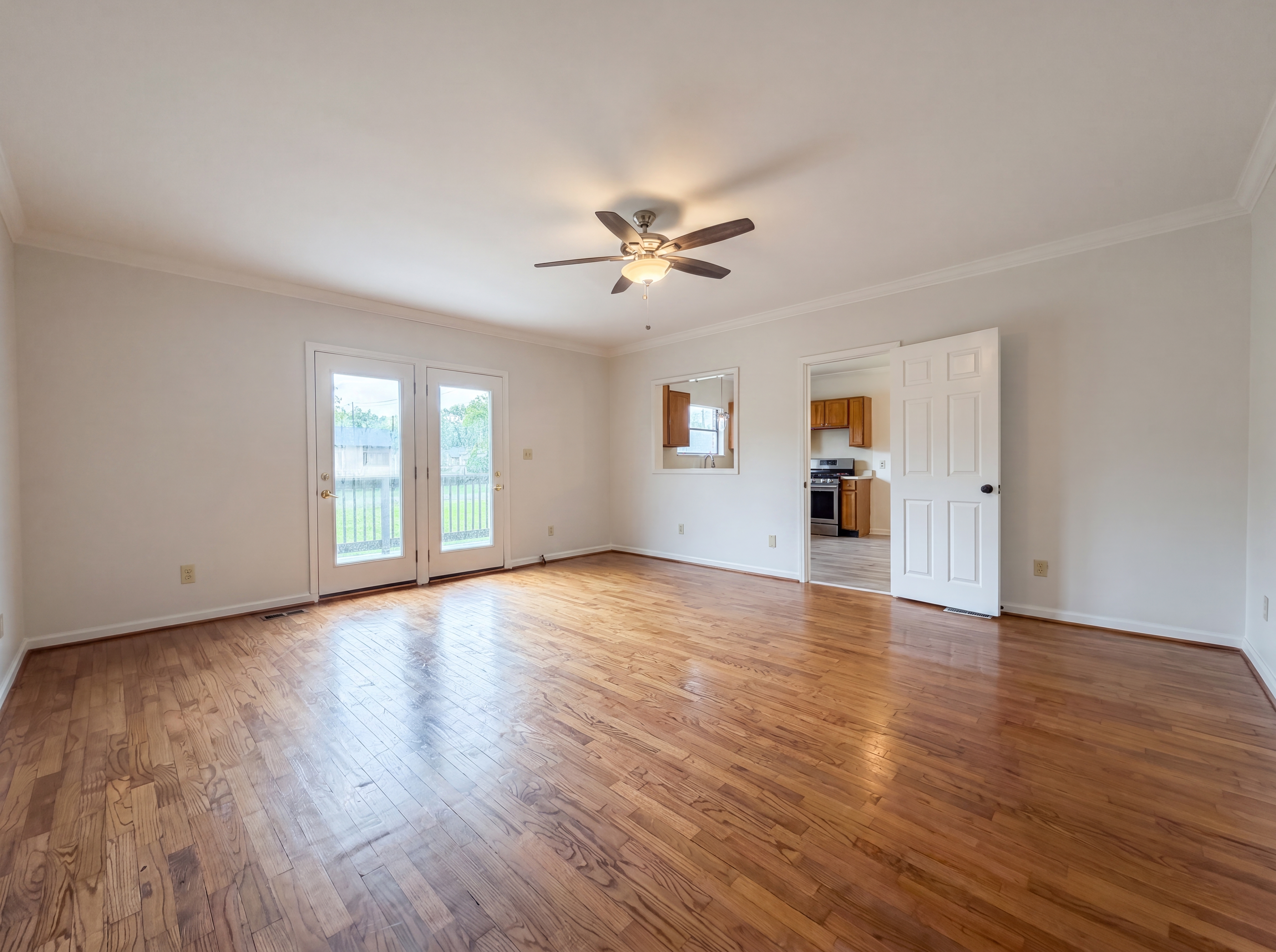Photo 9 of 19 of 4800 Park Ave SW, Birmingham, AL
