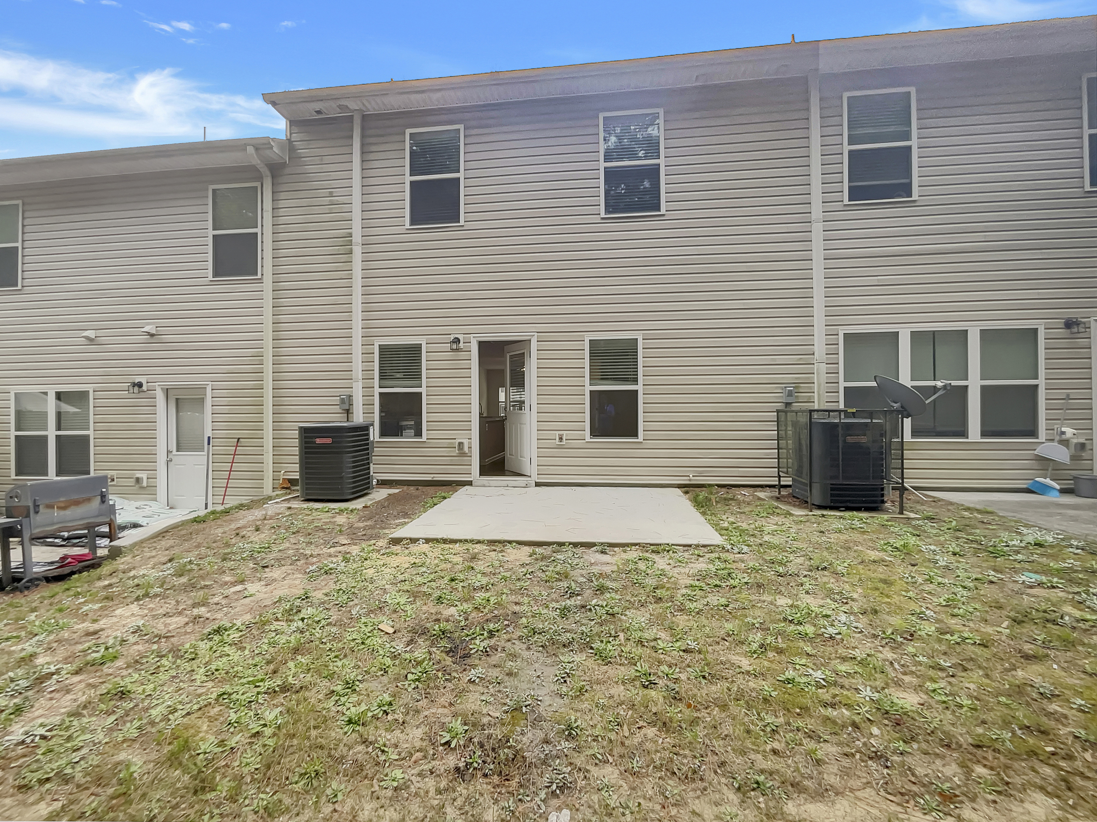 Photo 15 of 23 of 6077 Oakley Rd, Union City, GA