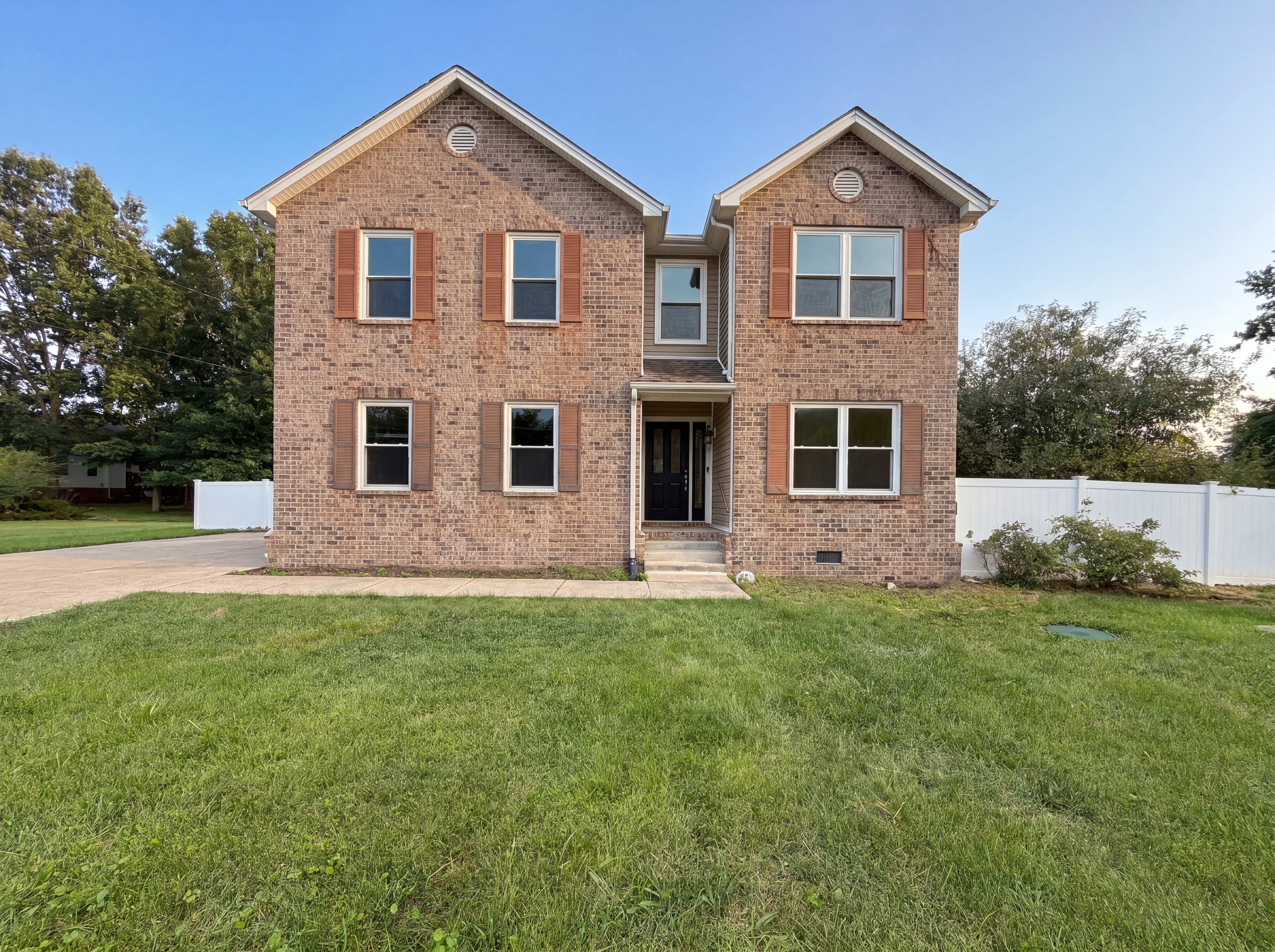 Photo 22 of 25 of 1223 California Dr, Murfreesboro, TN