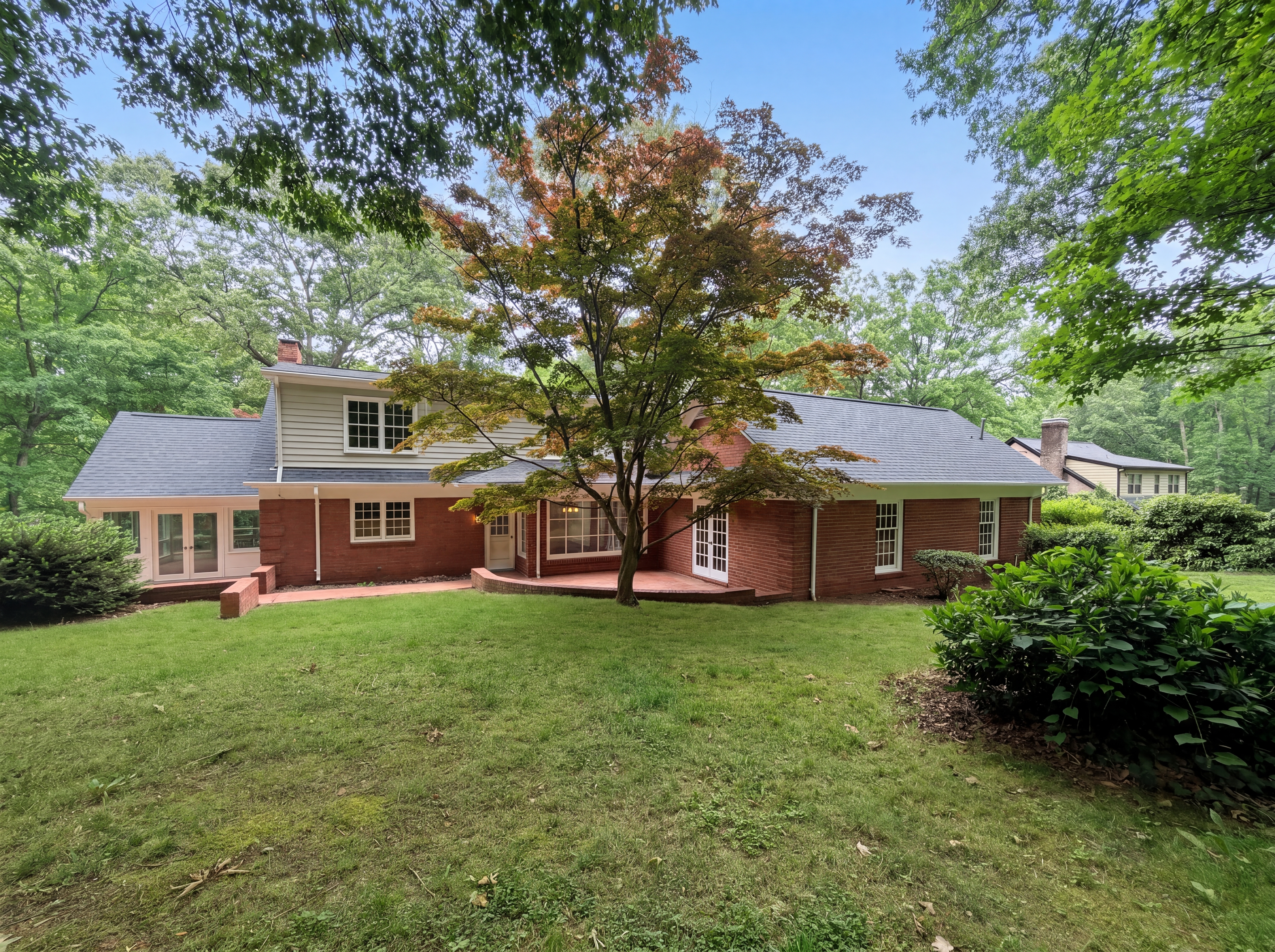 Photo 5 of 23 of 318 Valley Stream Rd, Statesville, NC