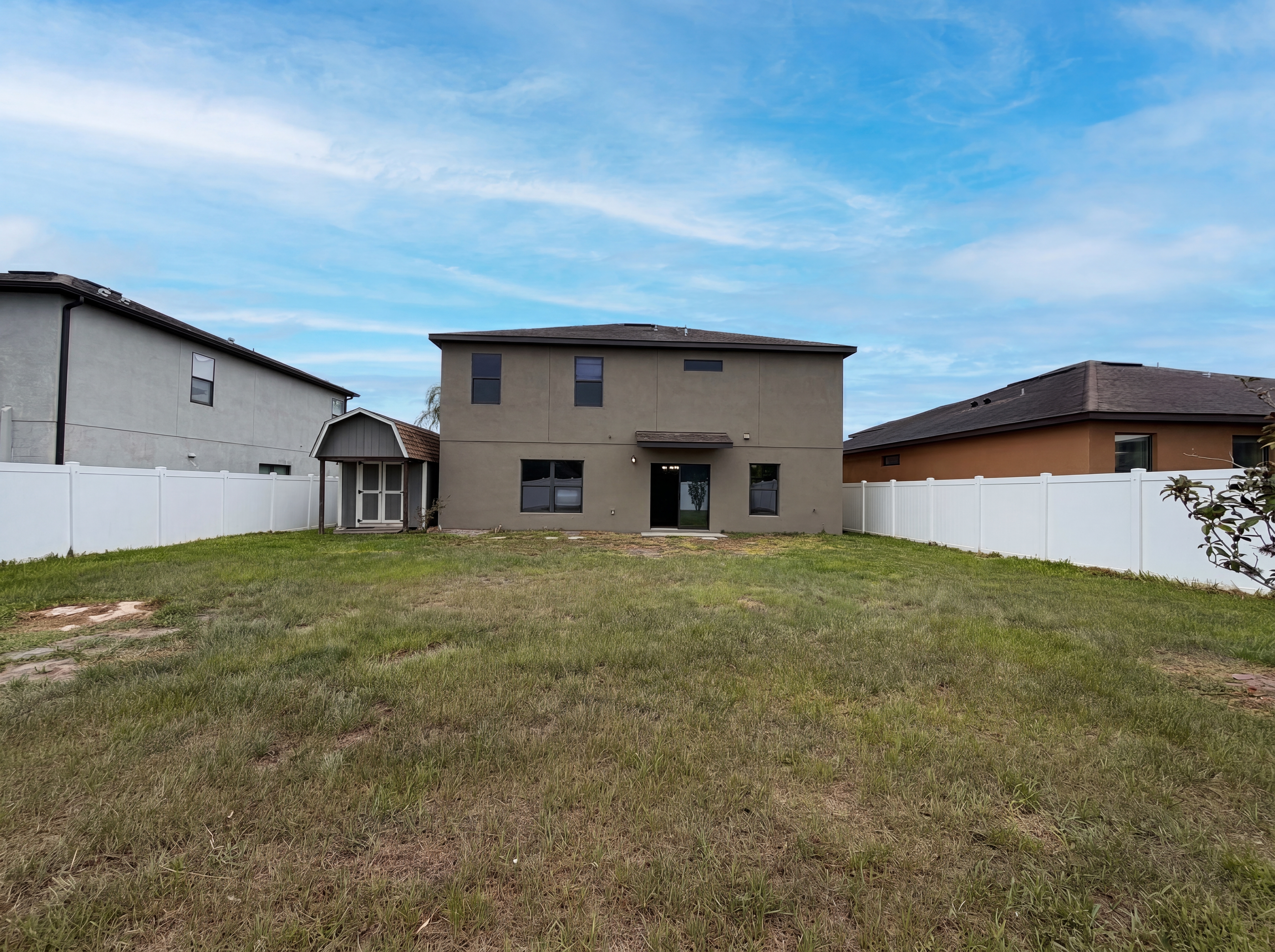 Photo 5 of 29 of 14207 Alistar Manor Dr, Wimauma, FL