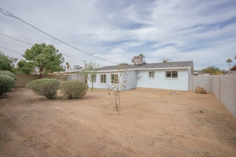 Photo 22 of 26 - 2239 W Laurel Ln, Phoenix, AZ 85029
