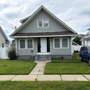 Property photo 1 of 116 S Clinton Ave