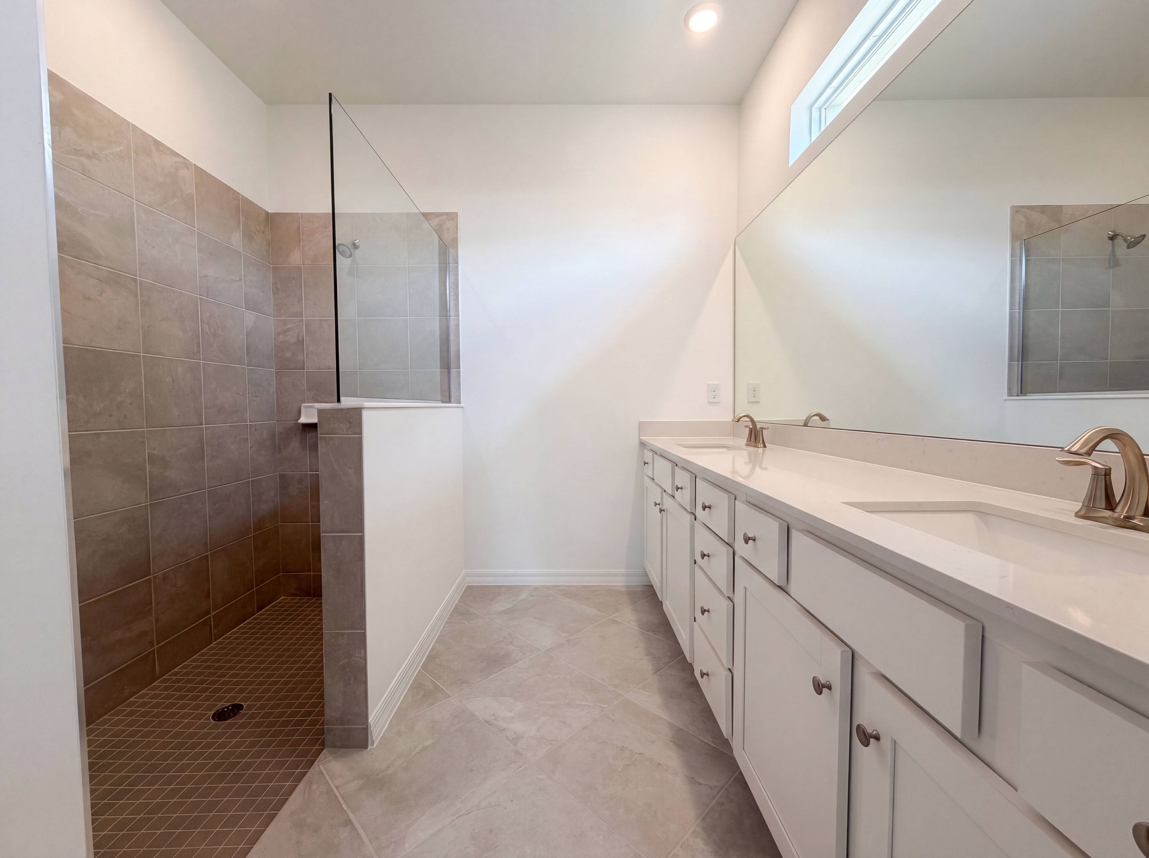 Photo 21 of 34 of 3818 NW 46th St, Cape Coral, FL