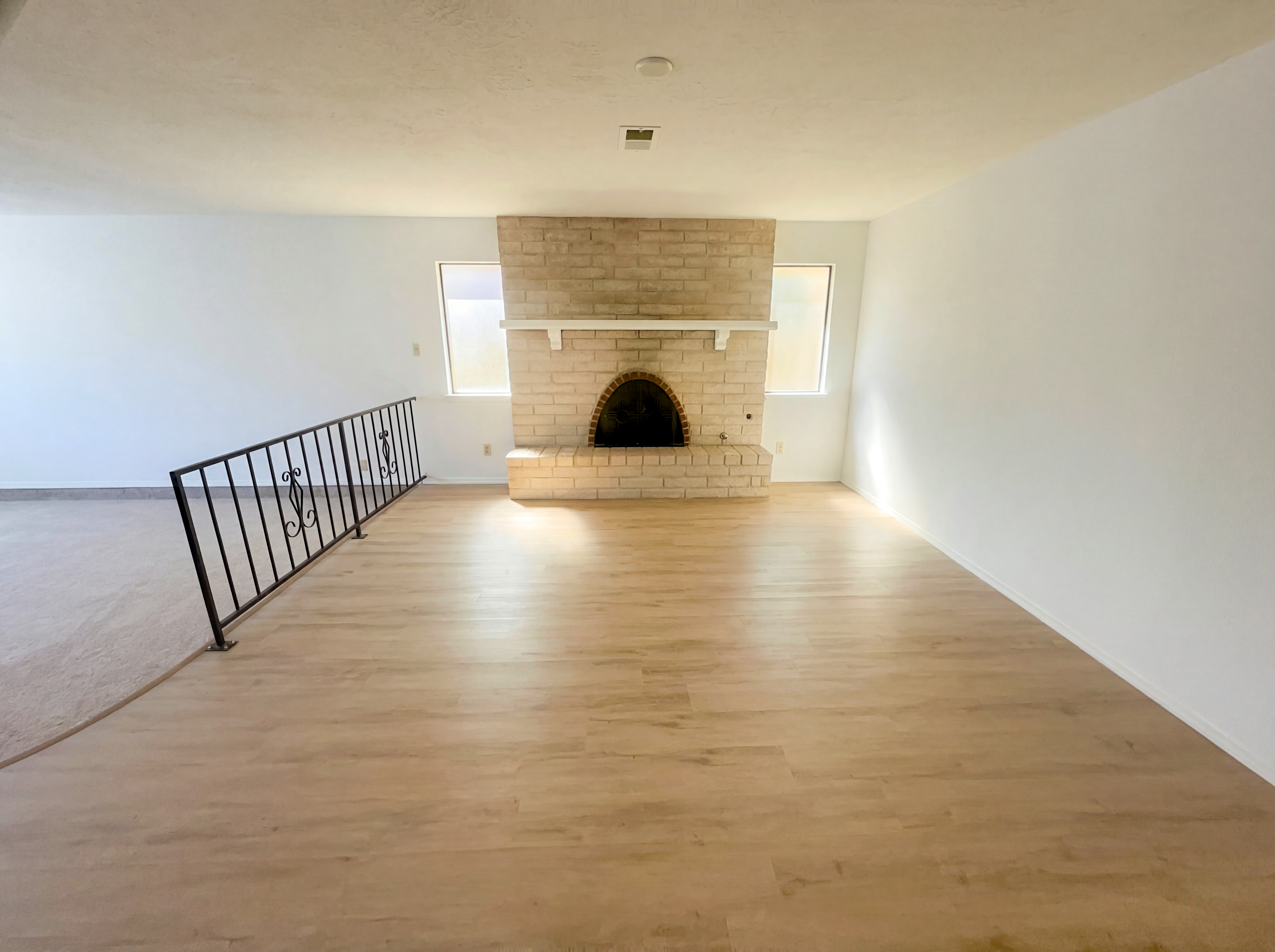 Photo 3 of 17 of 1229 Kirby St NE, Albuquerque, NM