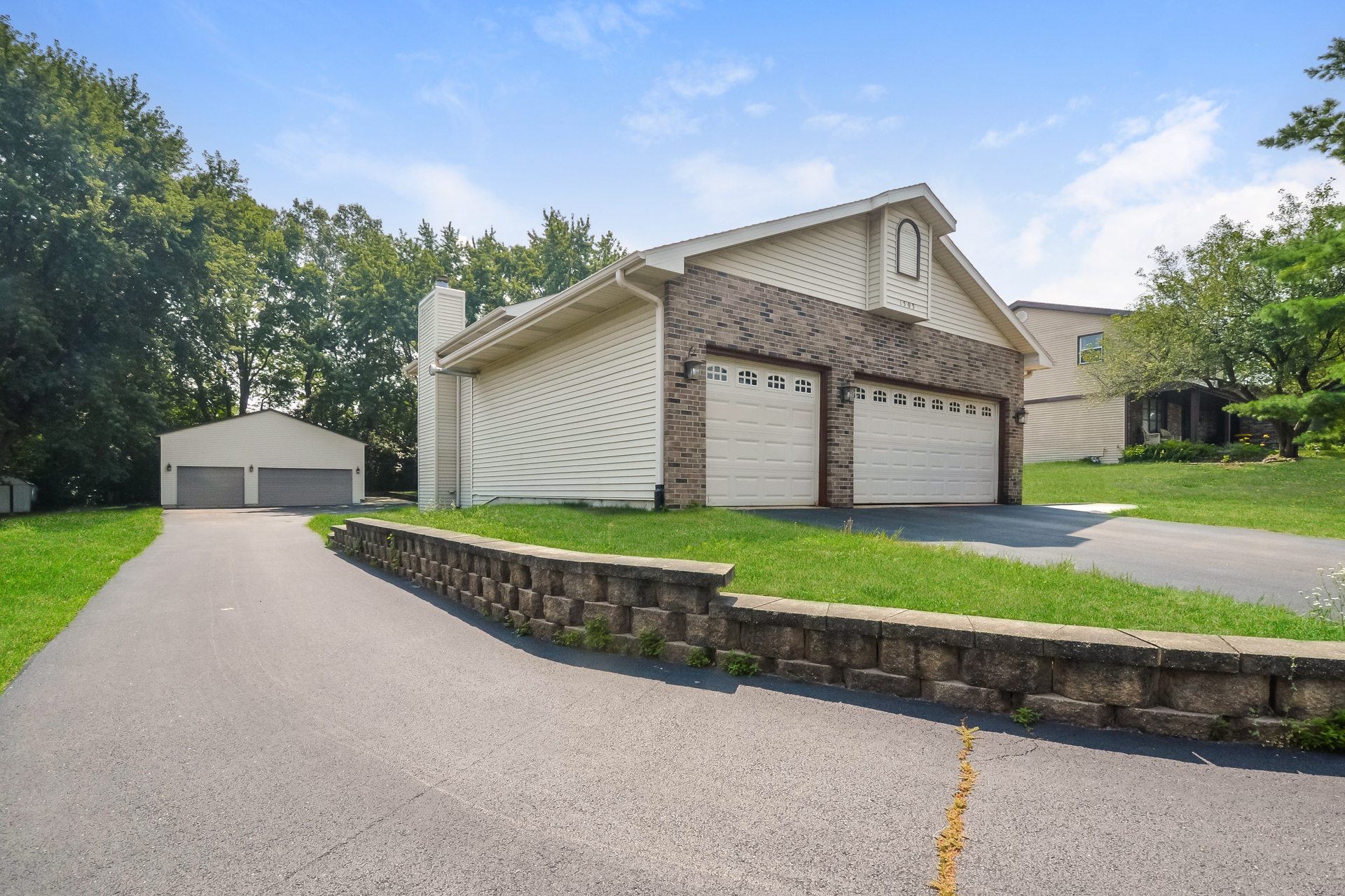 Photo 55 of 79 of 1503 Featherstone Rd, Rockford, IL