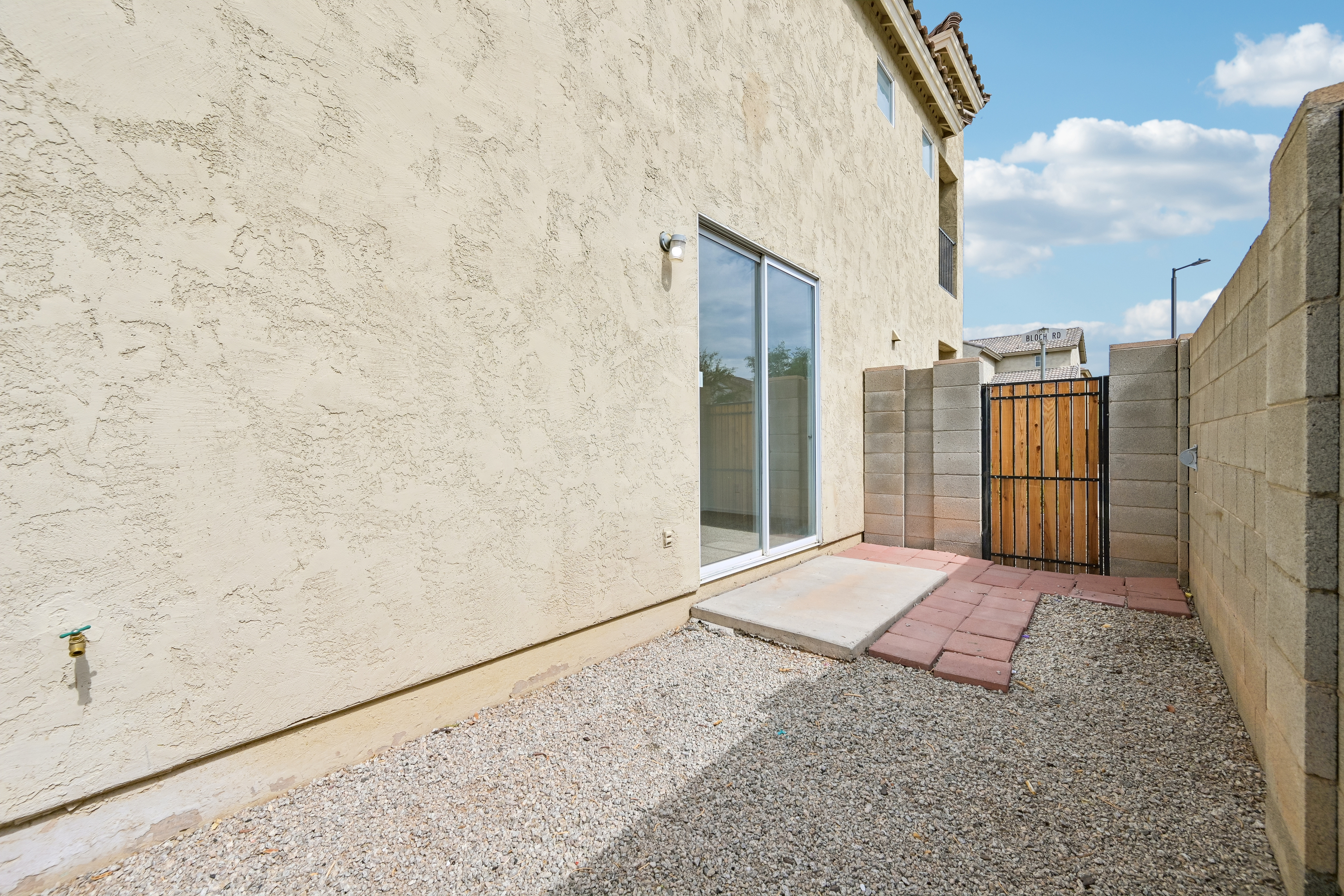 Photo 24 of 50 of 1515 E Bloch Rd, Phoenix, AZ