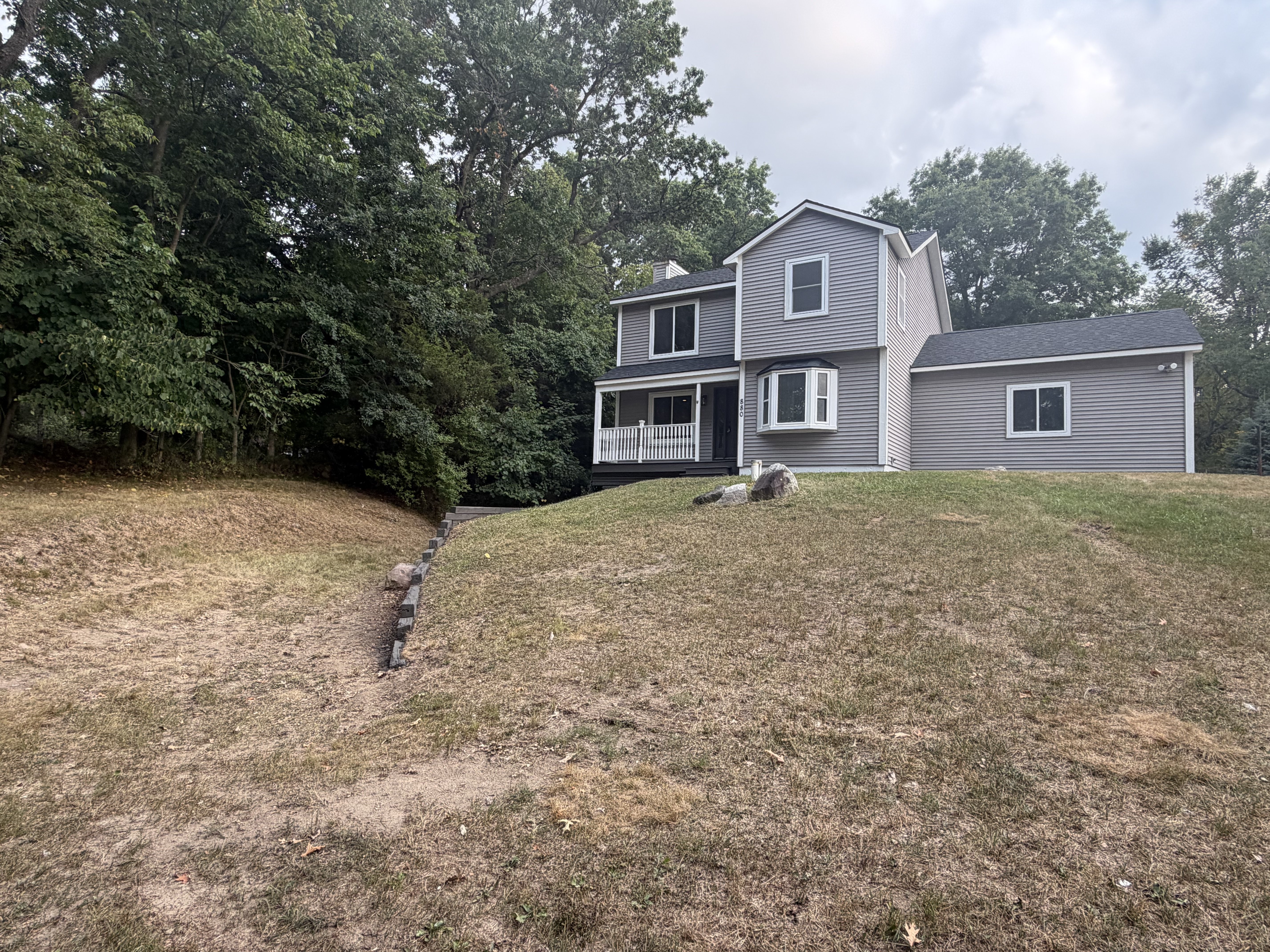 Photo 19 of 27 of 880 Mill St, Ortonville, MI
