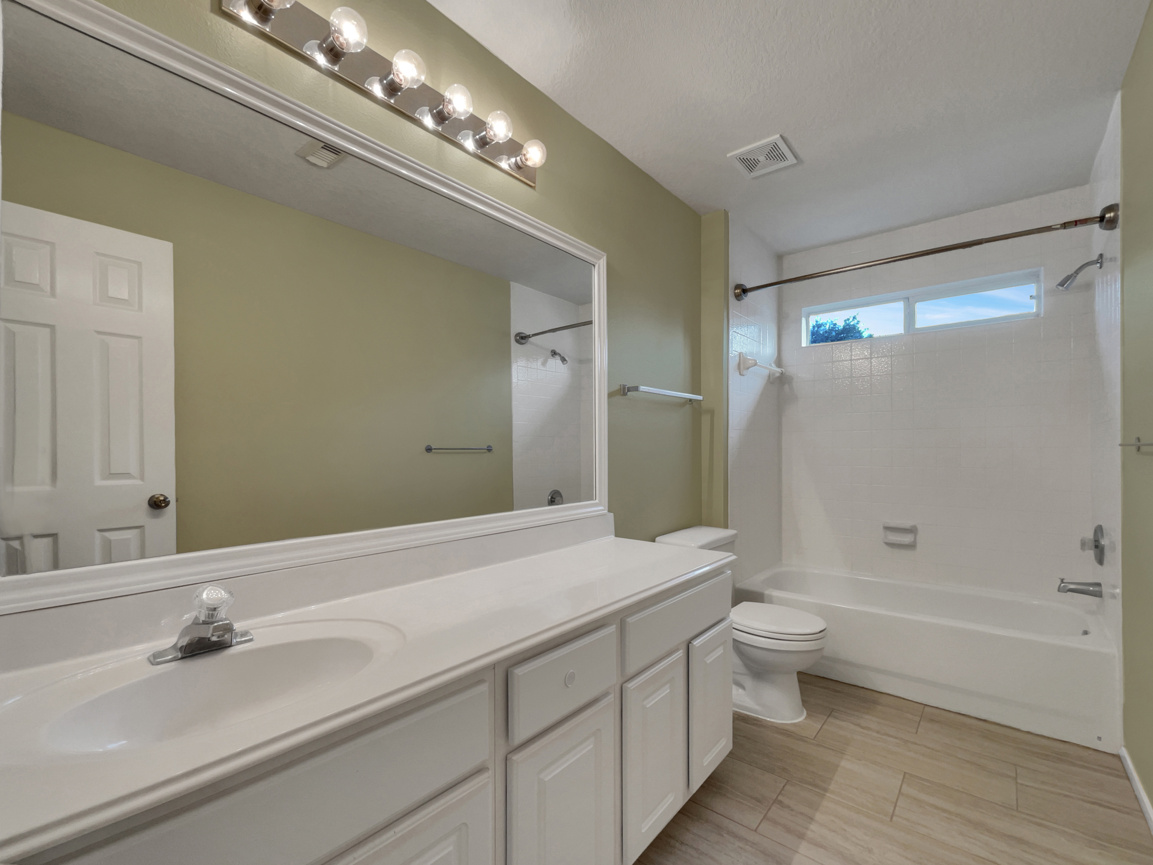 Photo 7 of 23 of 25823 Bearborough Dr, Spring, TX