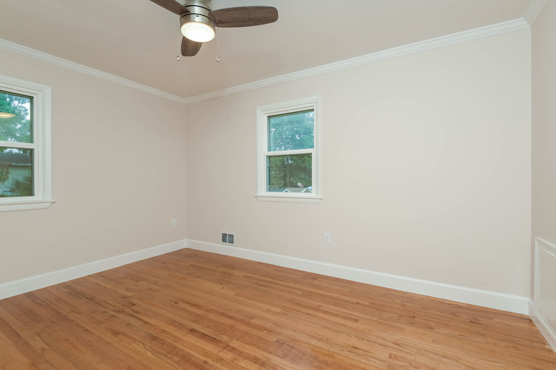Photo 10 of 22 of 4810 Lexington Ave, Beltsville, MD