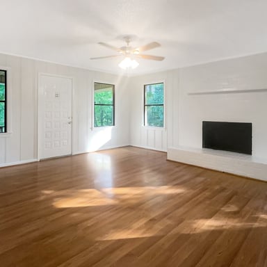 Property photo 3 of 3950 Skyland Blvd E