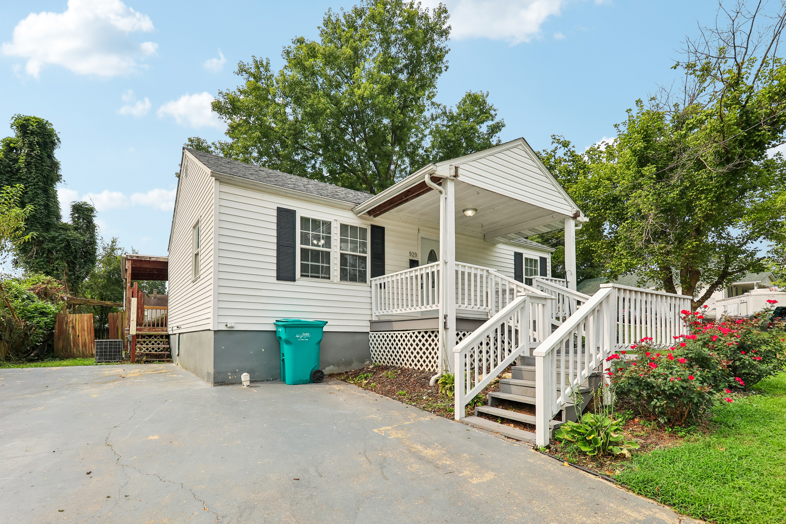 Photo 36 of 37 of 920 Maupin St, Saint Clair, MO