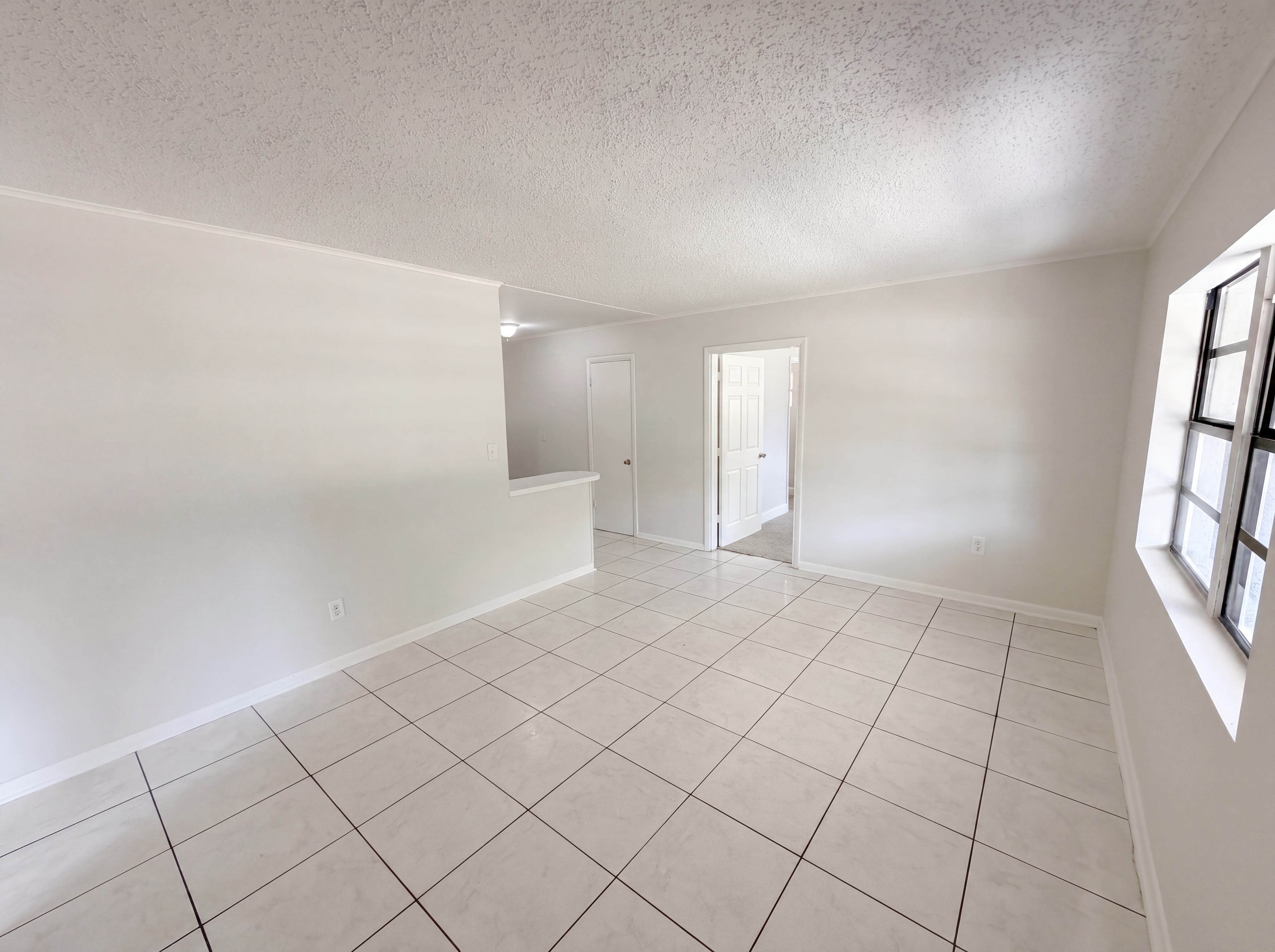Photo 7 of 23 of 459 Notre Dame Dr, Altamonte Springs, FL