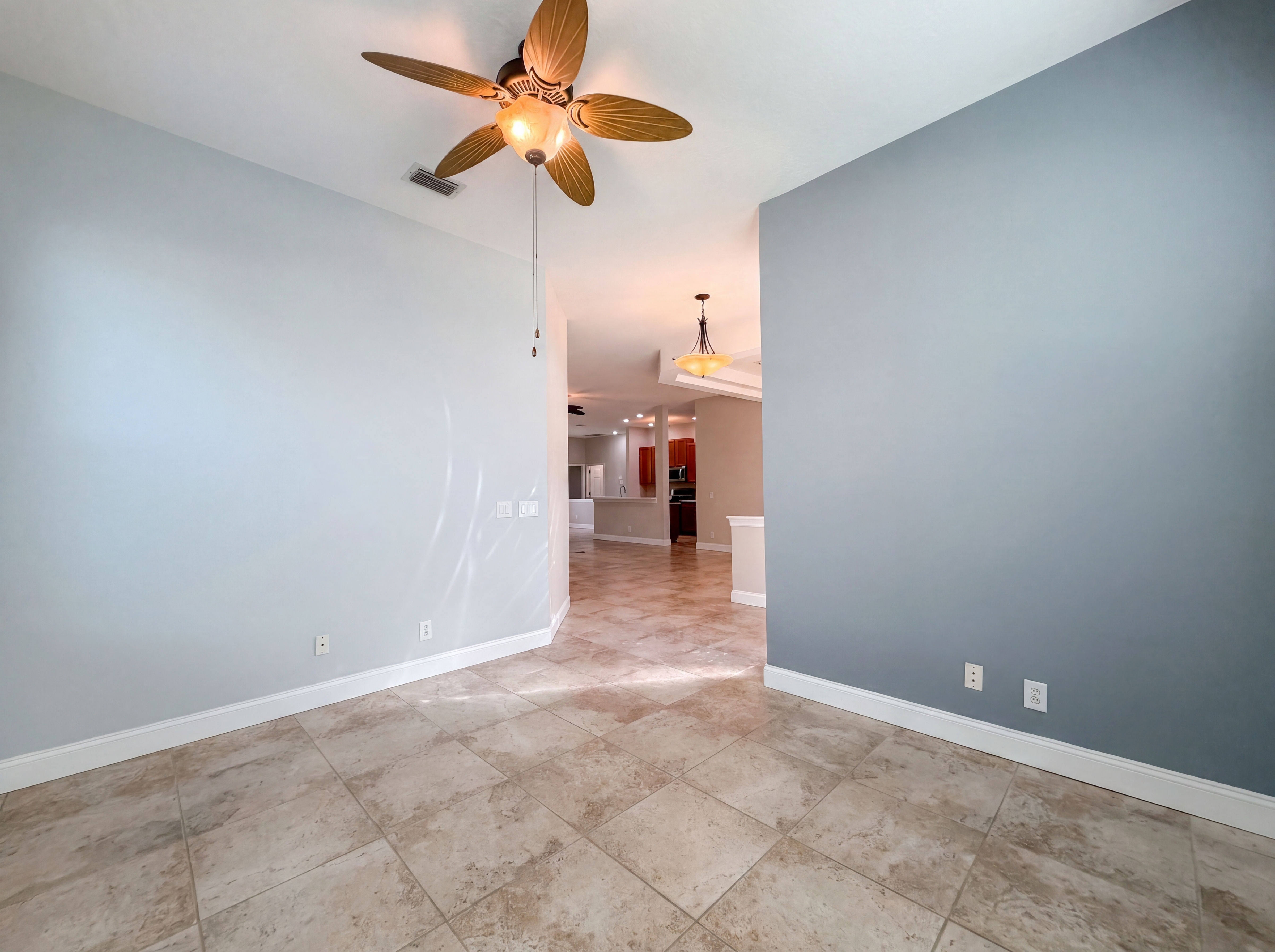 Photo 23 of 31 of 7841 Kavanagh Ct, Sarasota, FL