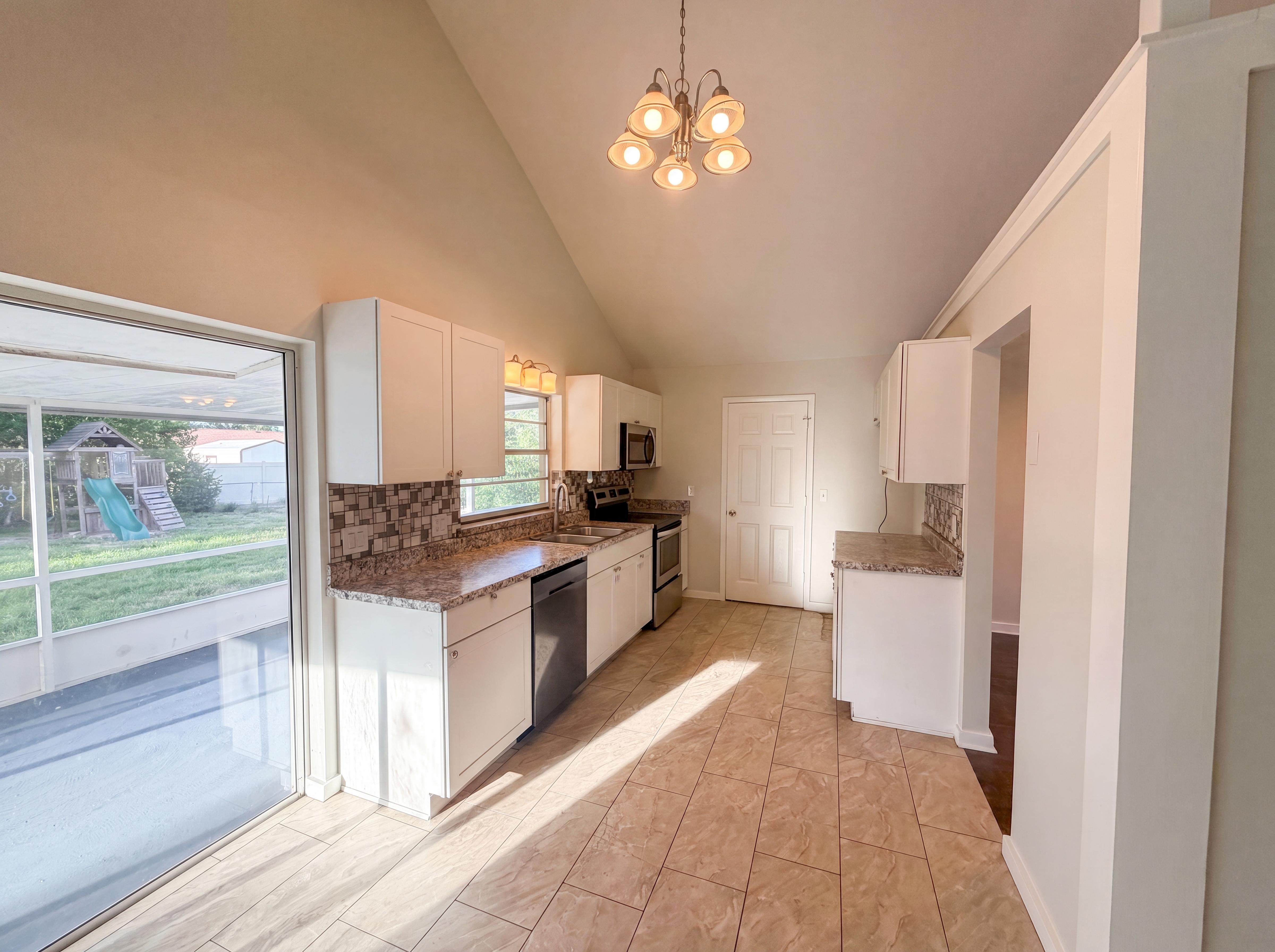 Photo 2 of 22 of 880 Fruitland Dr, Deltona, FL