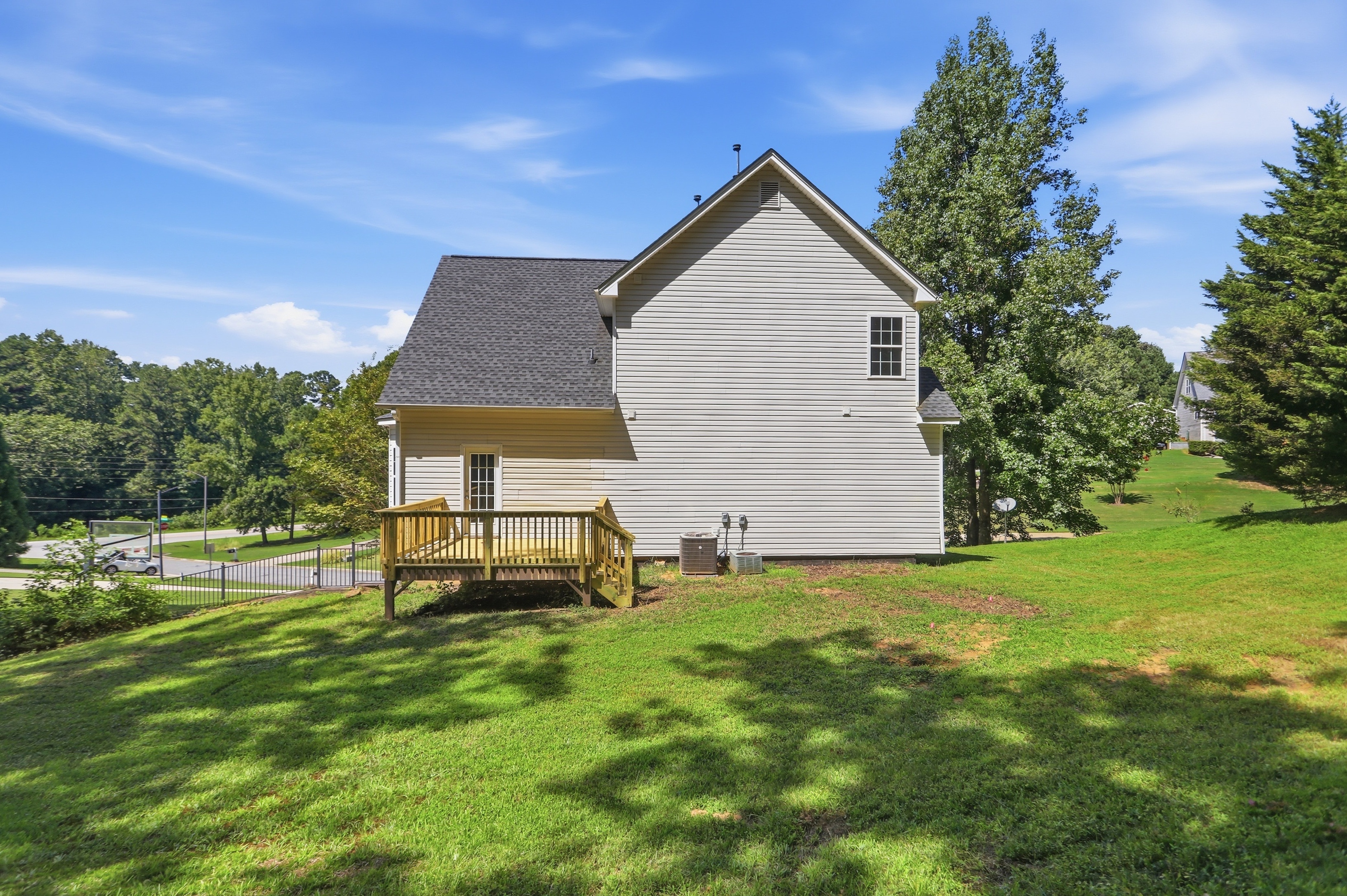 Photo 5 of 36 of 44 Fairwood Dr, Dallas, GA