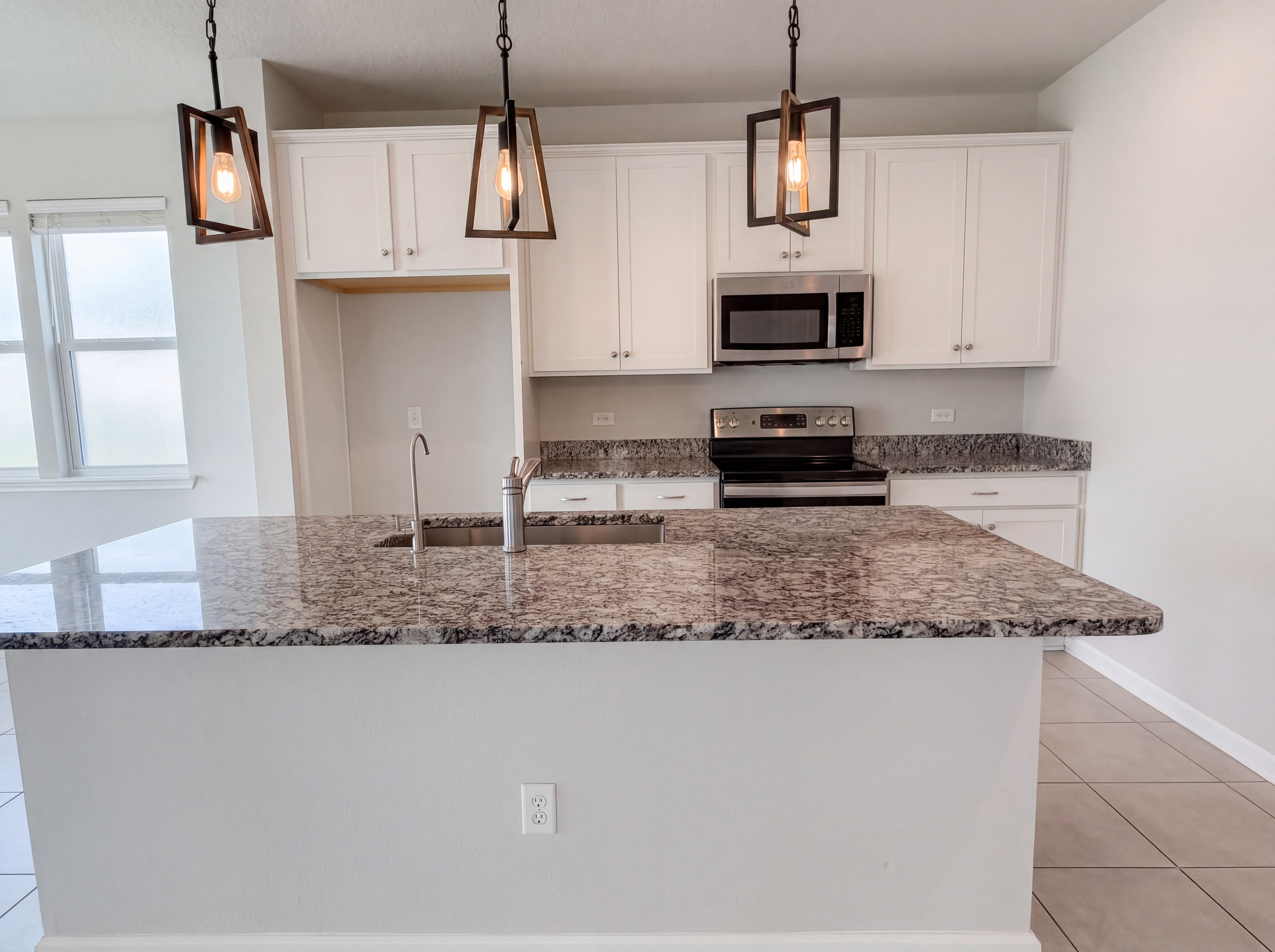 Photo 2 of 25 of 95443 Woodbridge Pkwy, Fernandina Beach, FL