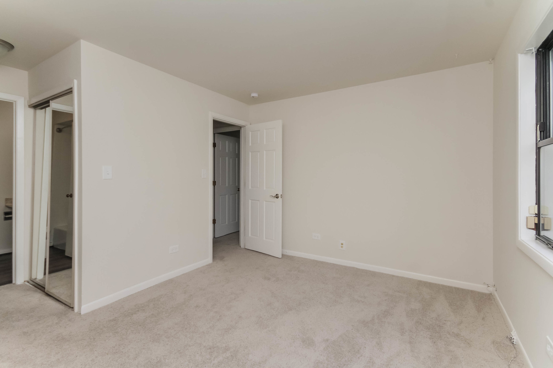 Photo 21 of 42 of 4133 193rd St, Country Club Hills, IL