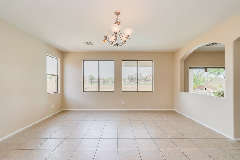 Photo 8 of 27 - 2842 E Saguaro Park Ln, Phoenix, AZ 85024