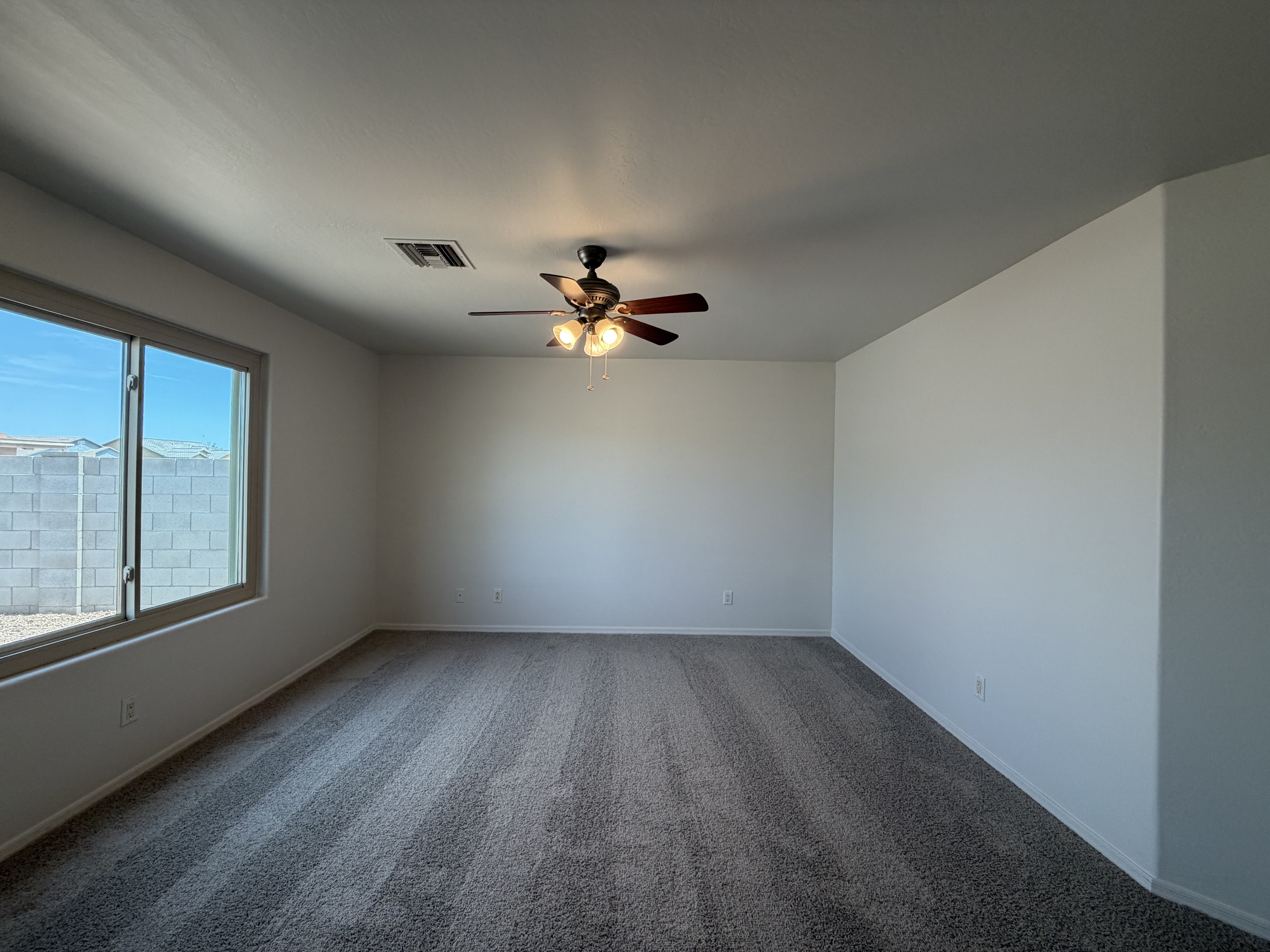Photo 10 of 26 of 10564 W Buena Vista Dr, Arizona City, AZ
