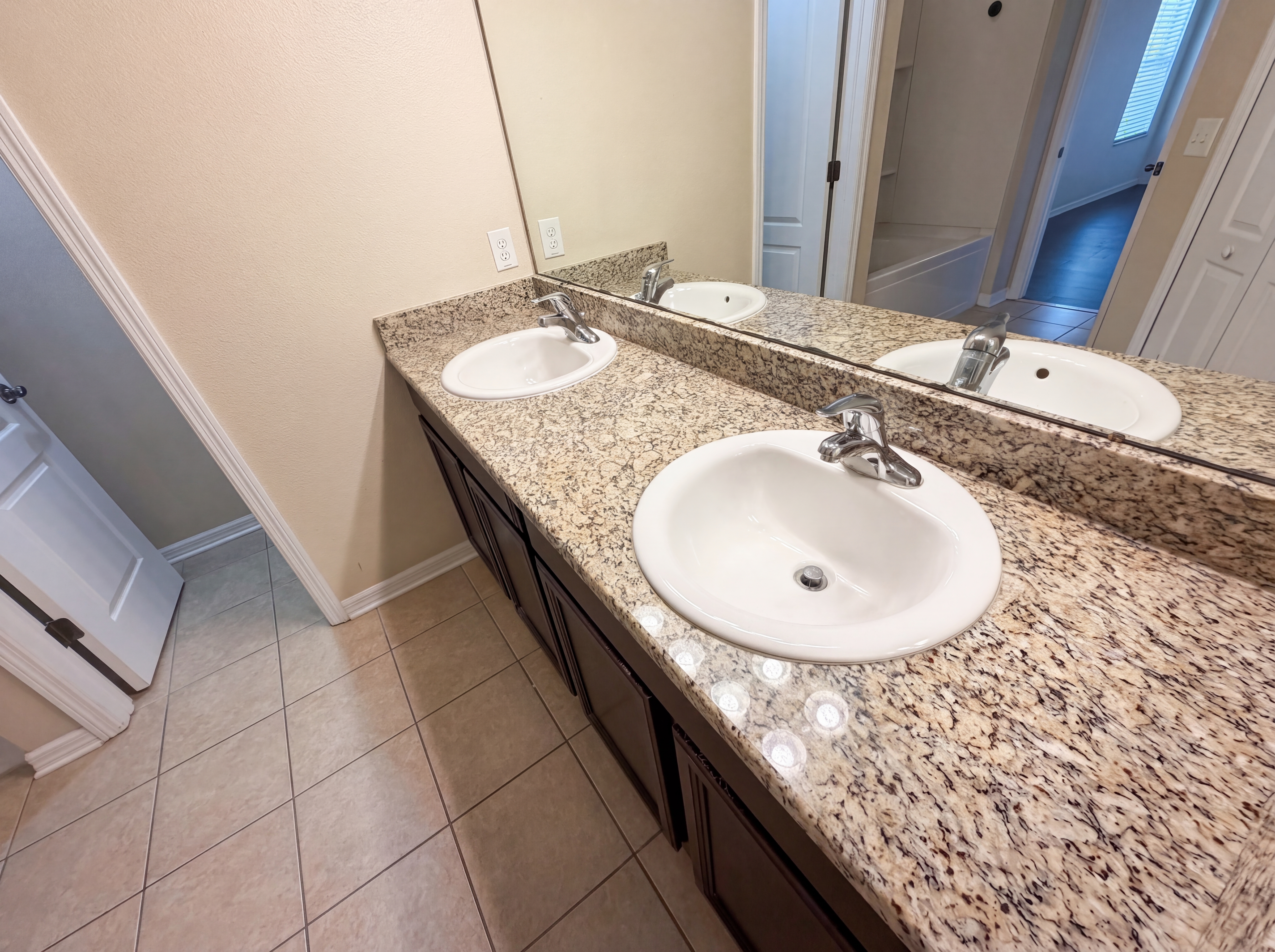 Photo 26 of 36 of 12437 Field Point Way, Spring Hill, FL