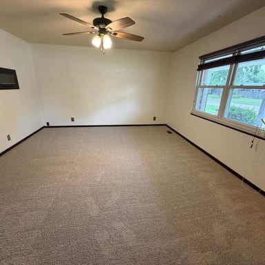 Property photo 3 of 3162 Ashway Dr