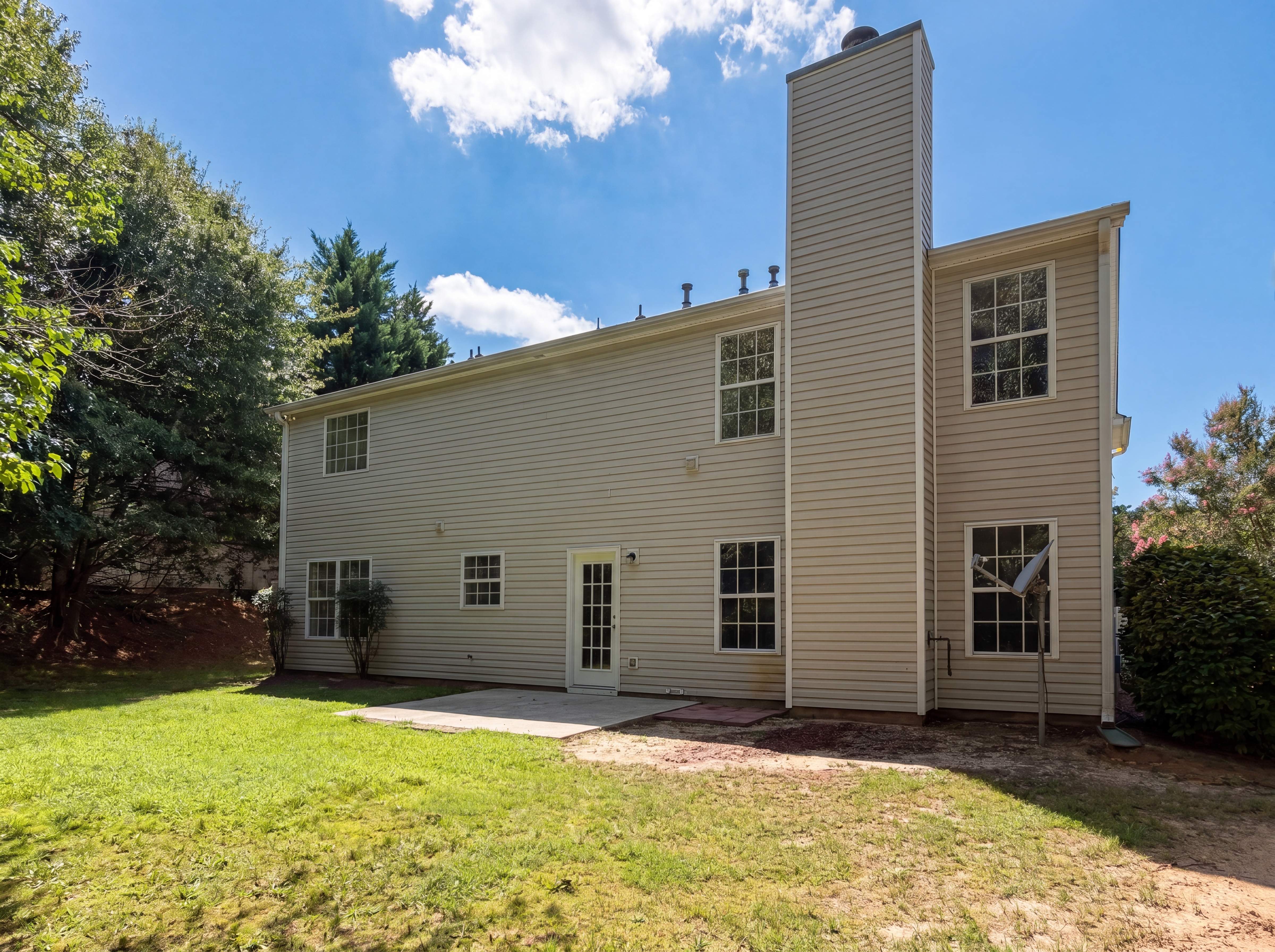 Photo 23 of 25 of 3582 Coveside Ct, Loganville, GA