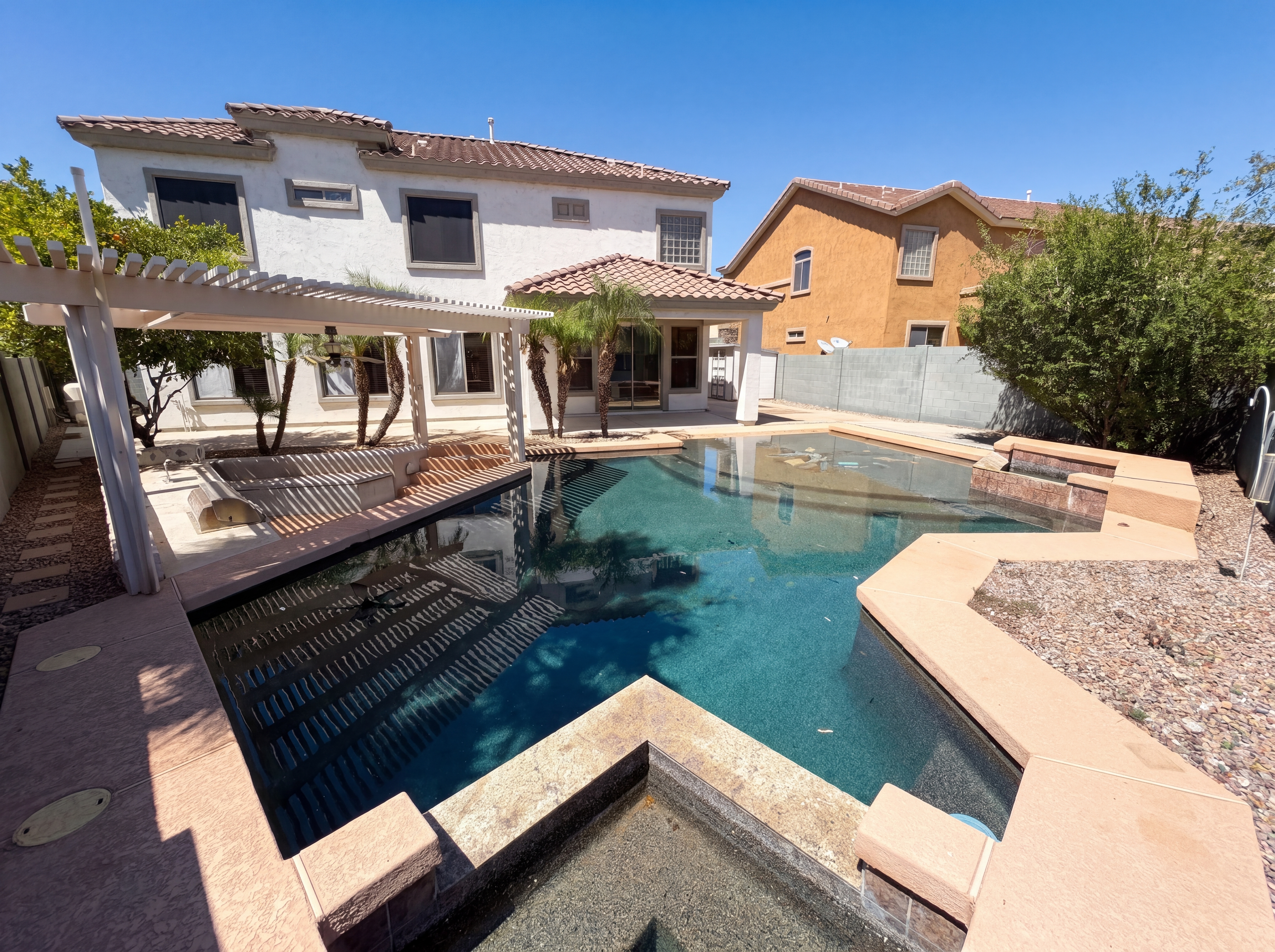 Photo 5 of 49 of 5509 W Rowel Rd, Phoenix, AZ