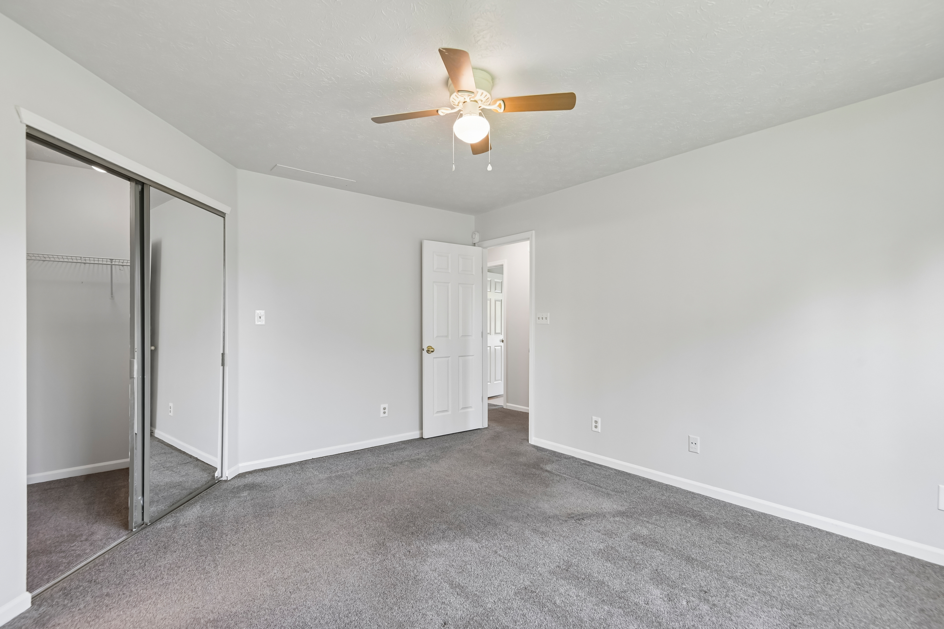 Photo 11 of 39 of 5654 Crown Vetch Pl, Indianapolis, IN