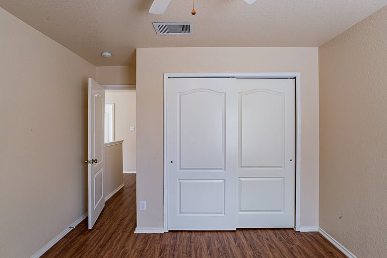 Photo 21 of 21 - 956 Marble Pt, San Antonio, TX 78251