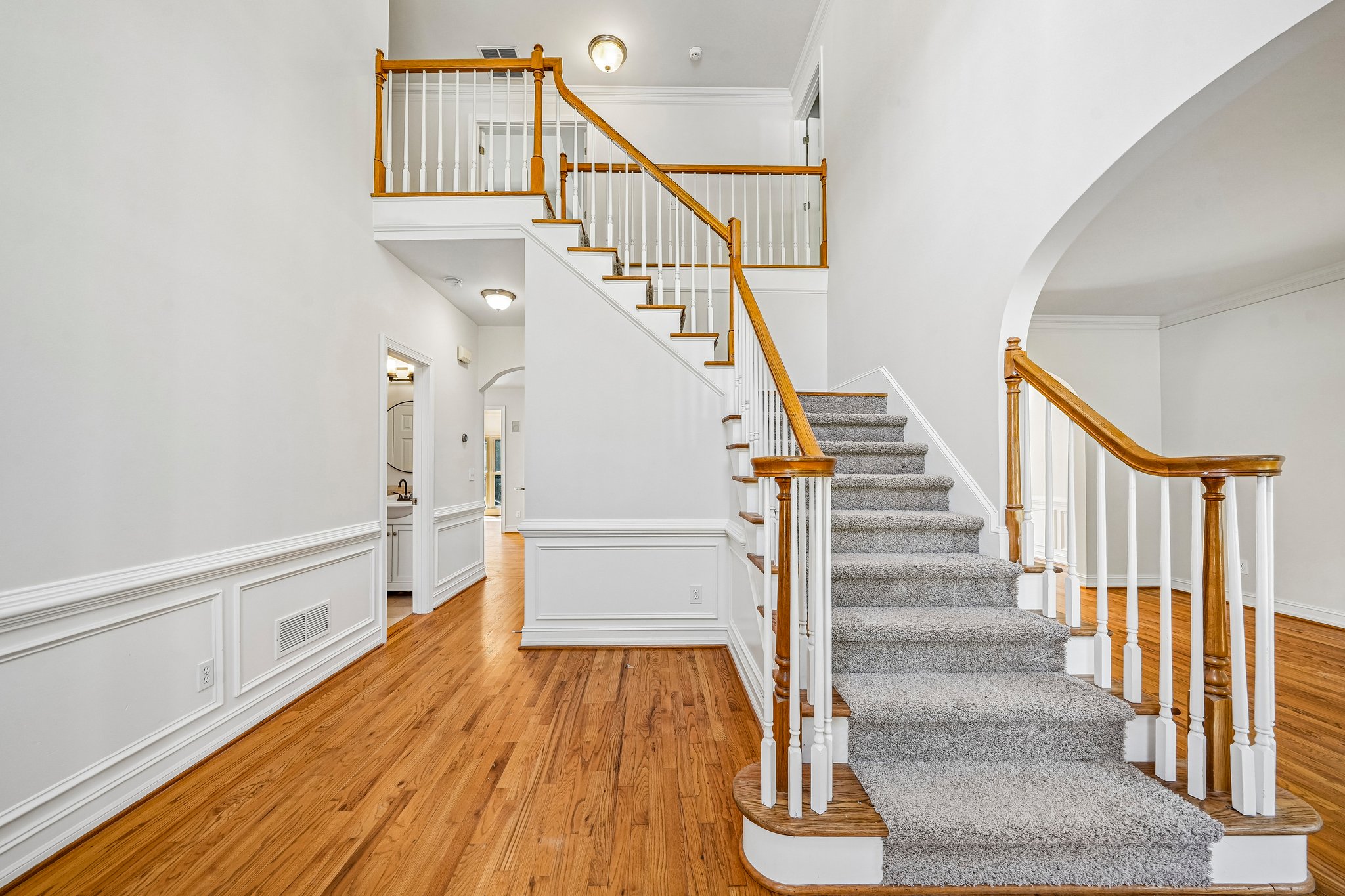 Photo 6 of 37 of 5156 Broadgreen Dr, Peachtree Corners, GA