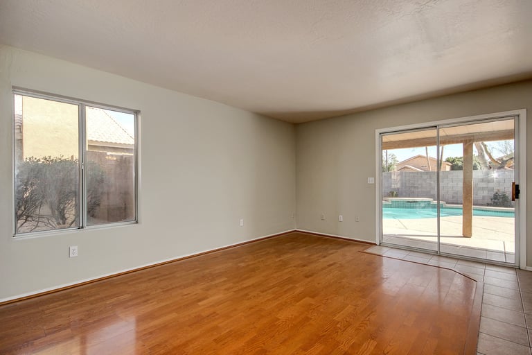 Photo 3 of 33 - 7529 E Monte Ave, Mesa, AZ 85209