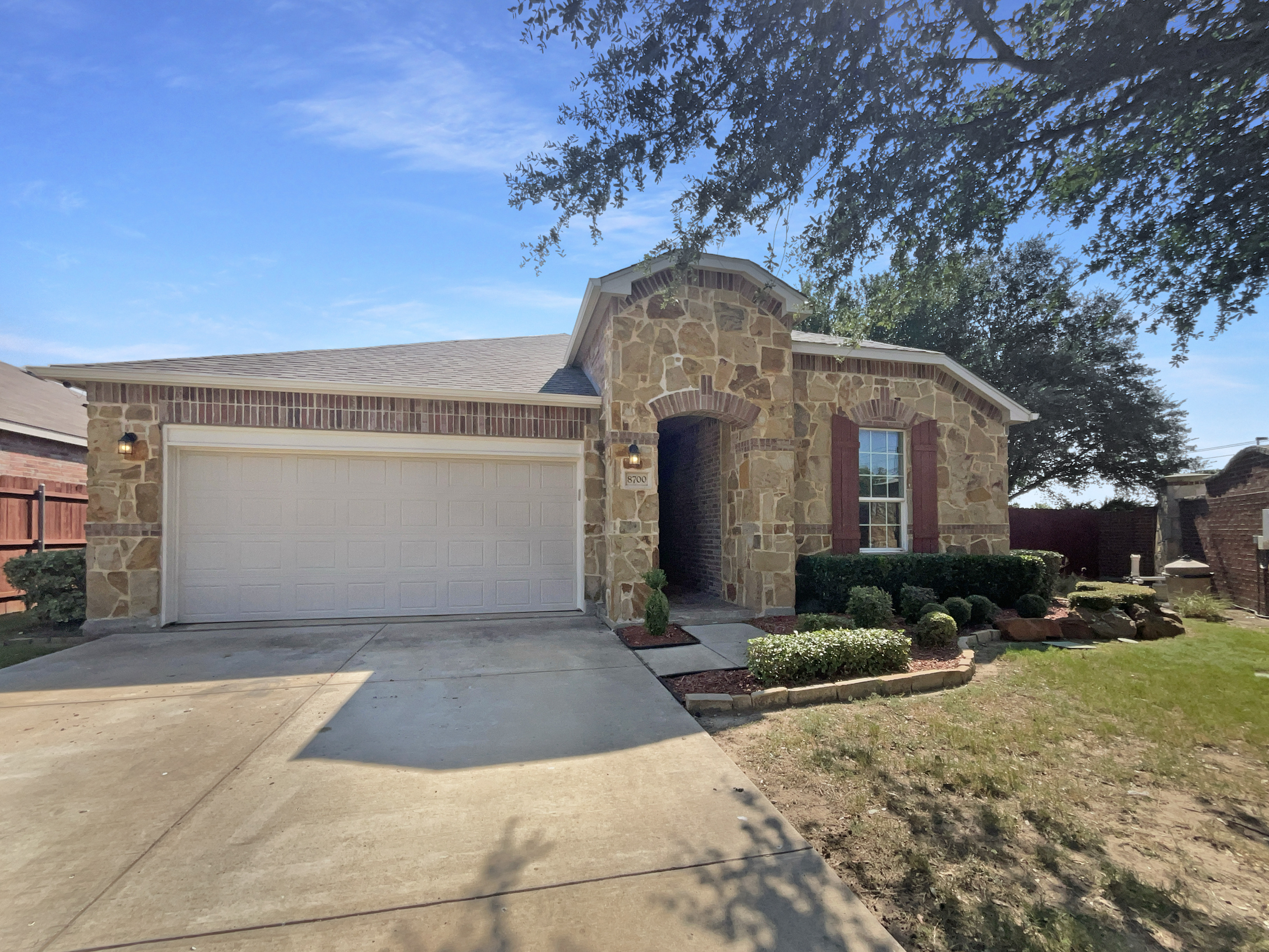Photo 10 of 20 of 8700 Navigation Dr, Fort Worth, TX