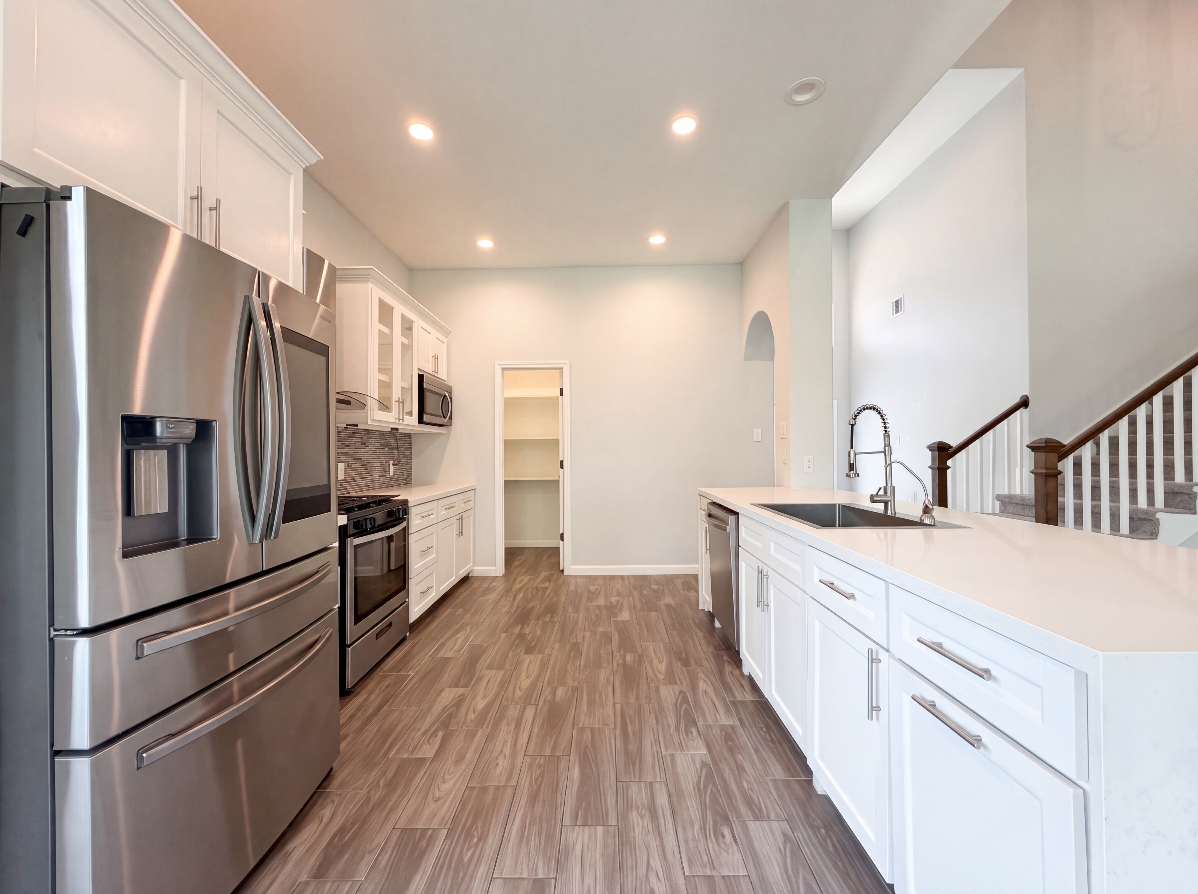 Photo 2 of 24 of 40406 Mostyn Dr, Magnolia, TX