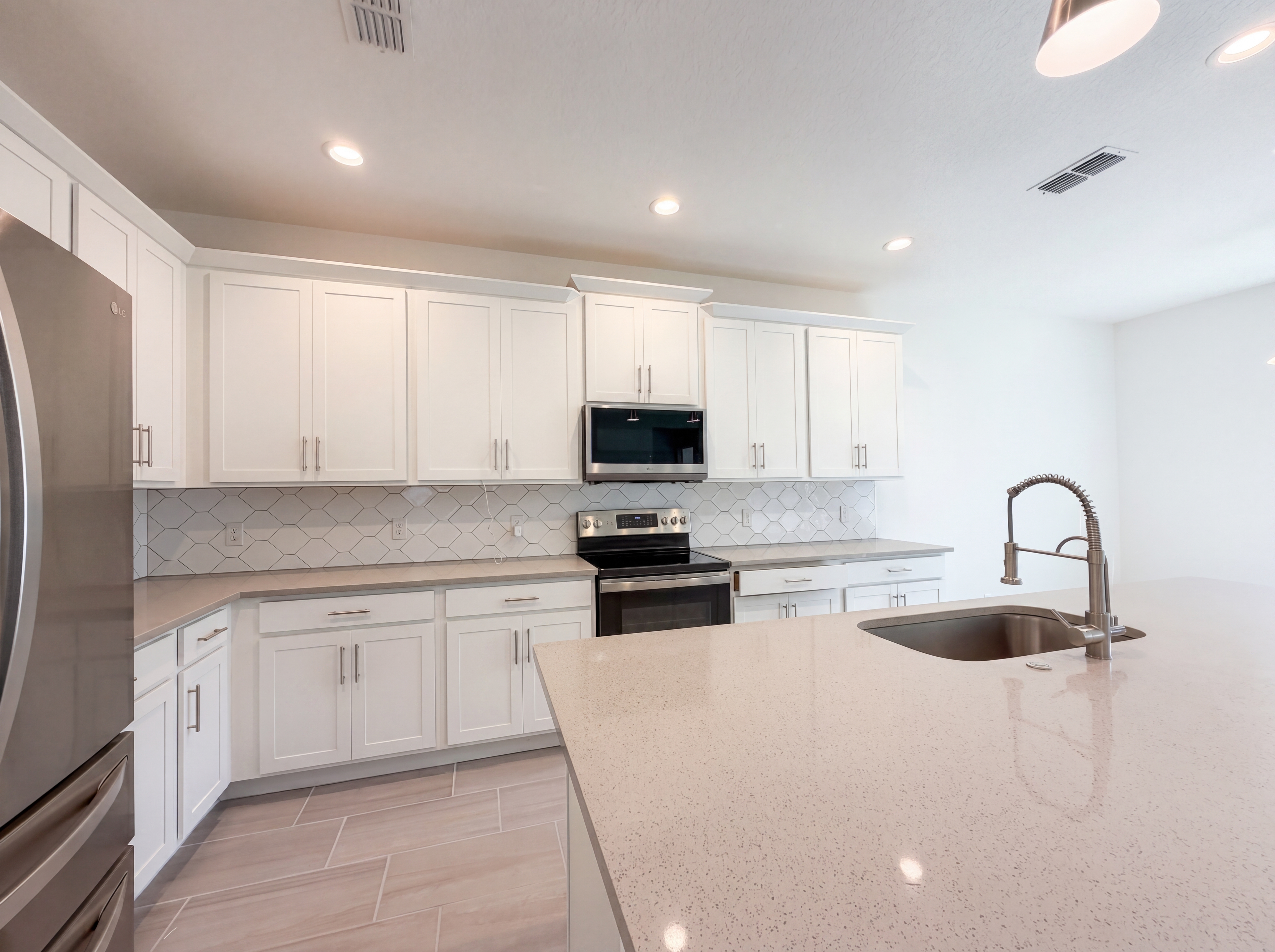 Photo 8 of 22 of 7725 Scicli Way, Clermont, FL
