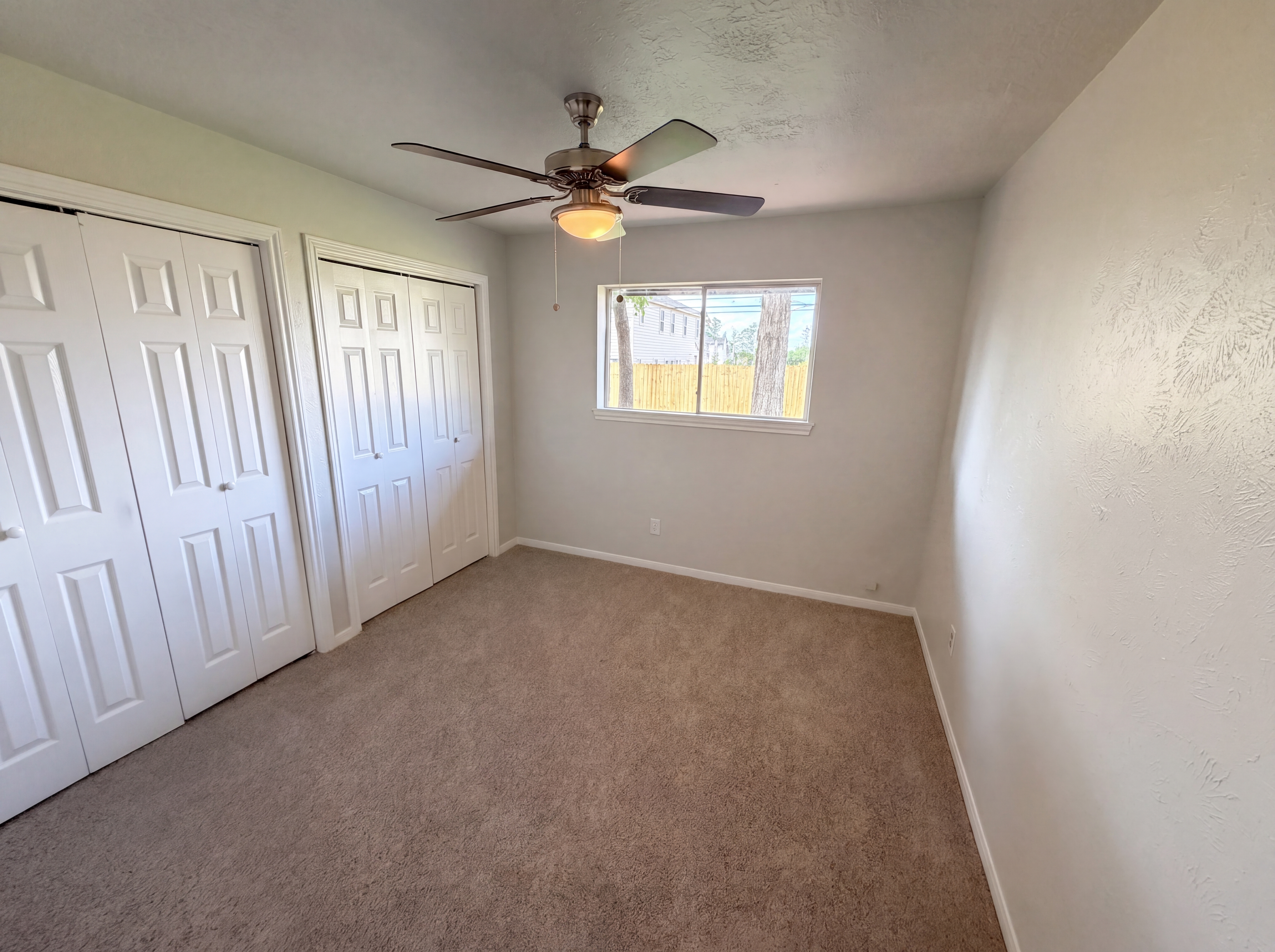 Photo 11 of 21 of 311 Fir Ridge Dr, Huffman, TX