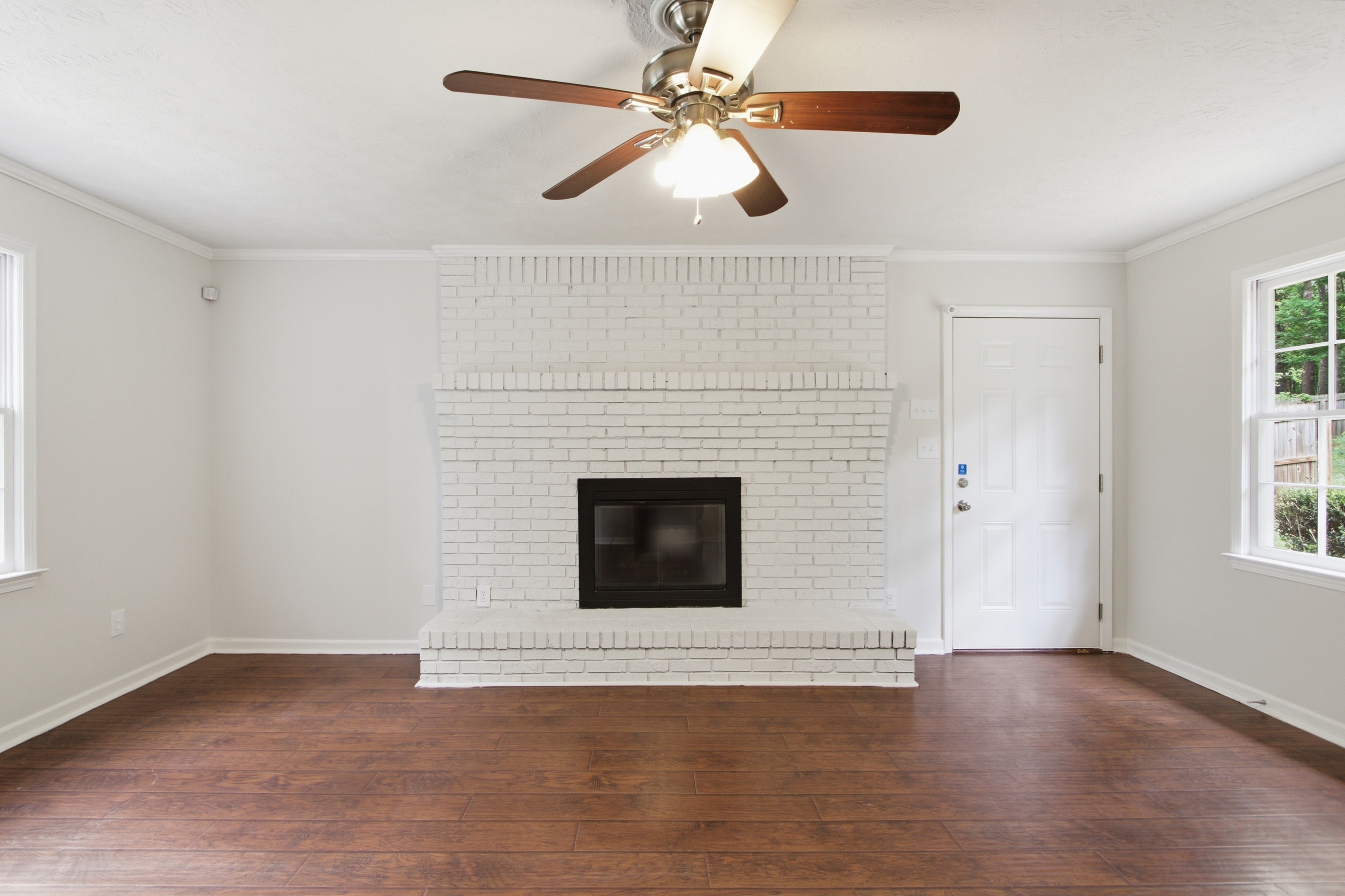 Photo 11 of 40 of 310 Derby Dr, Fayetteville, GA