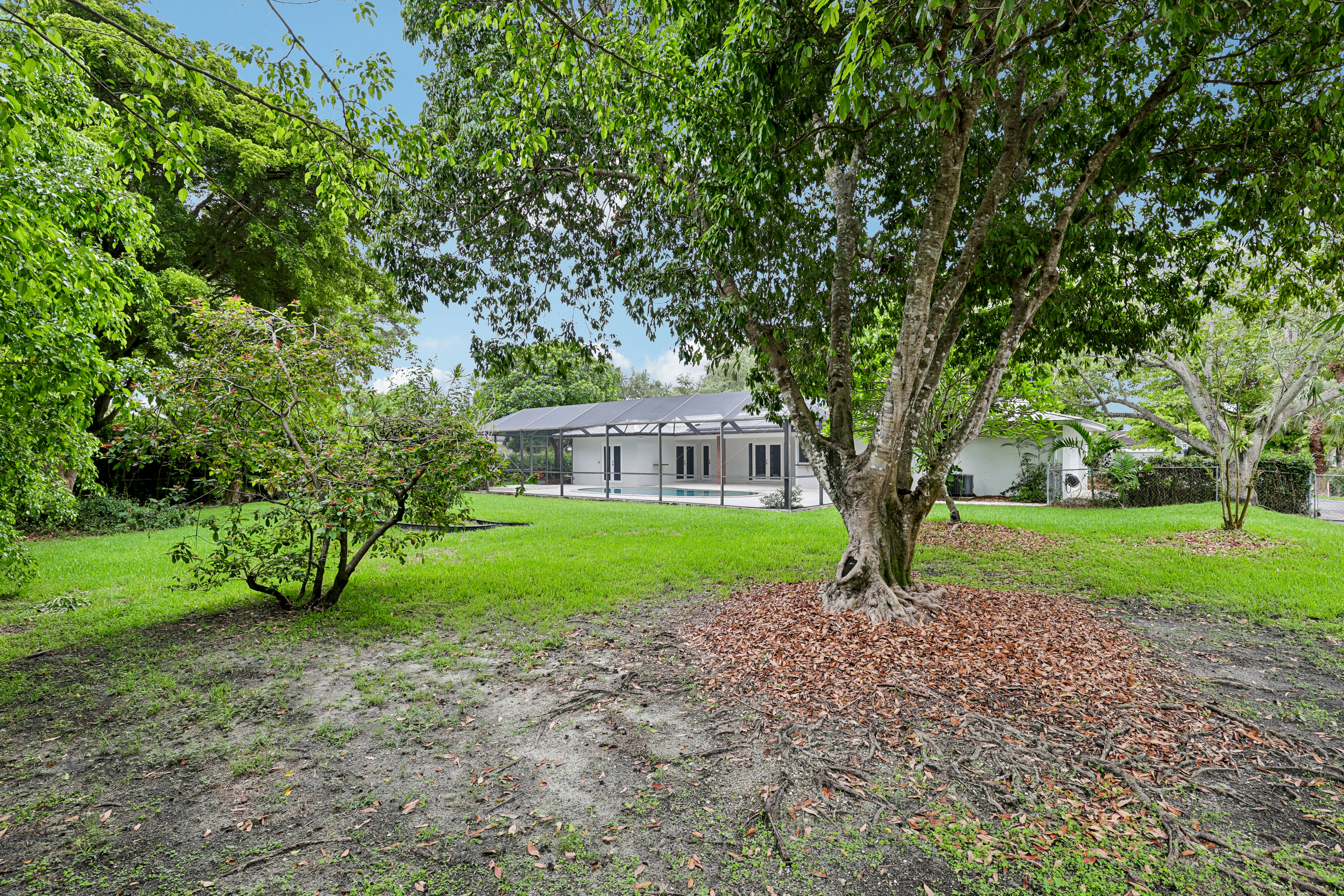 Photo 46 of 48 of 14851 SW 69th Ct, Palmetto Bay, FL