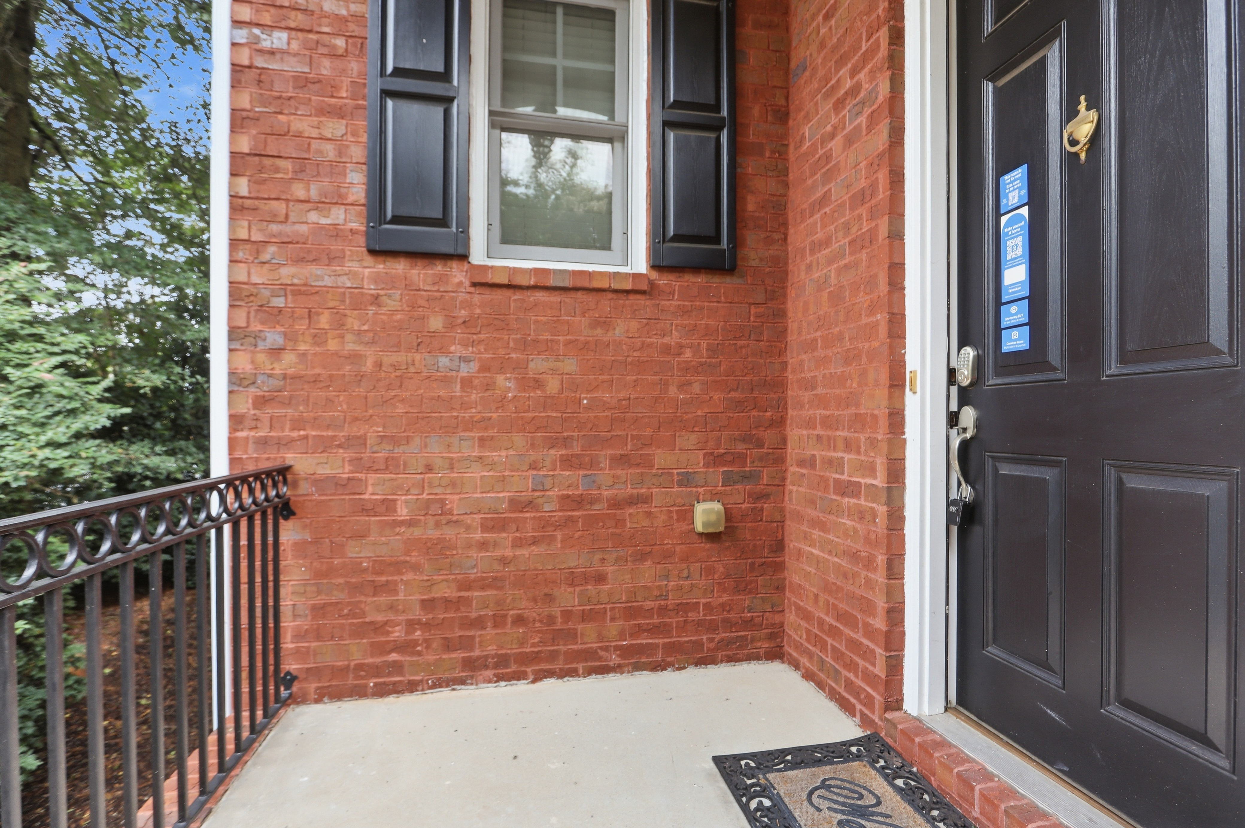Photo 3 of 46 of 3011 Riverstone Trl, Atlanta, GA