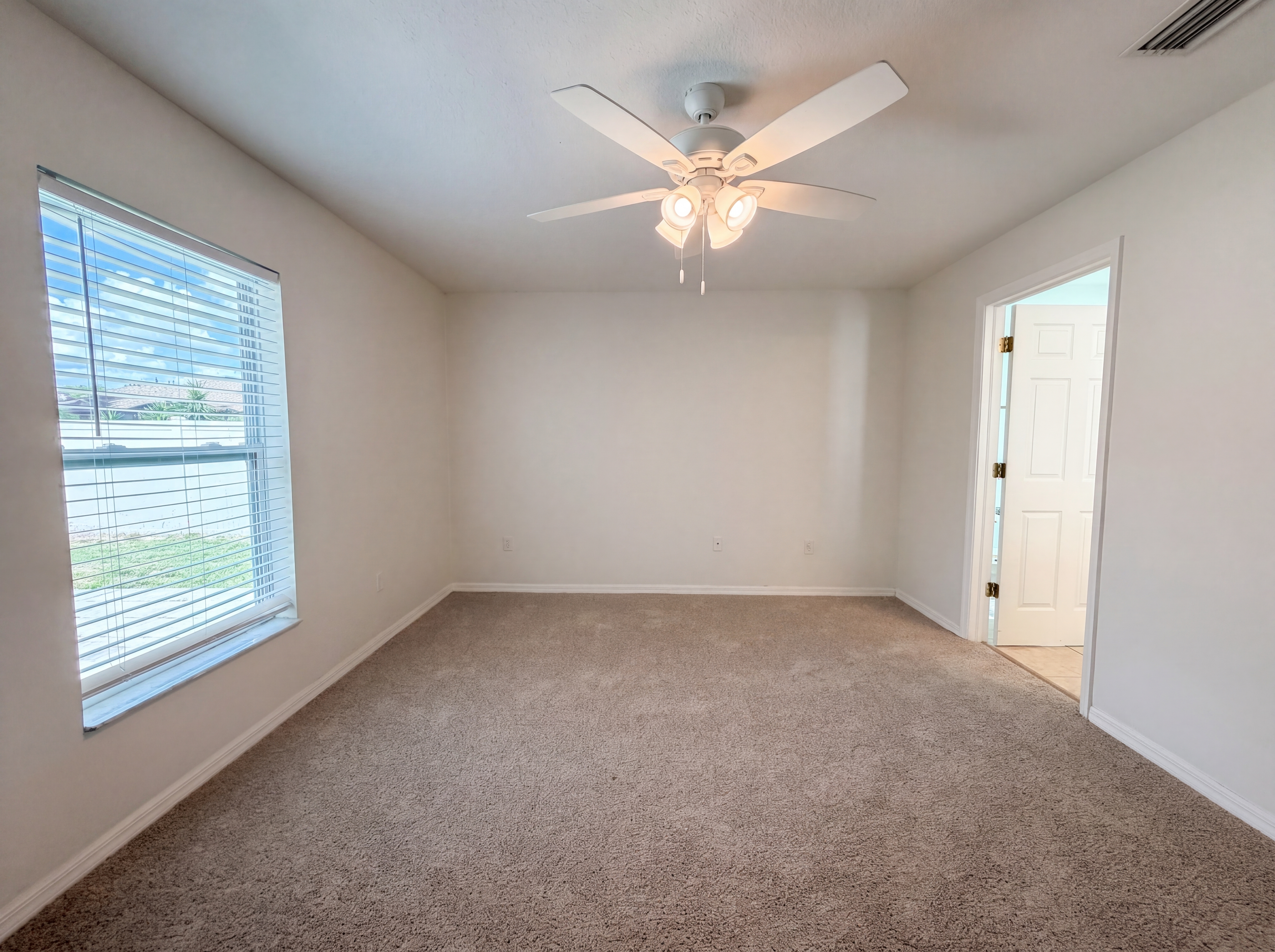 Photo 13 of 26 of 4790 Londel Ave, North Port, FL