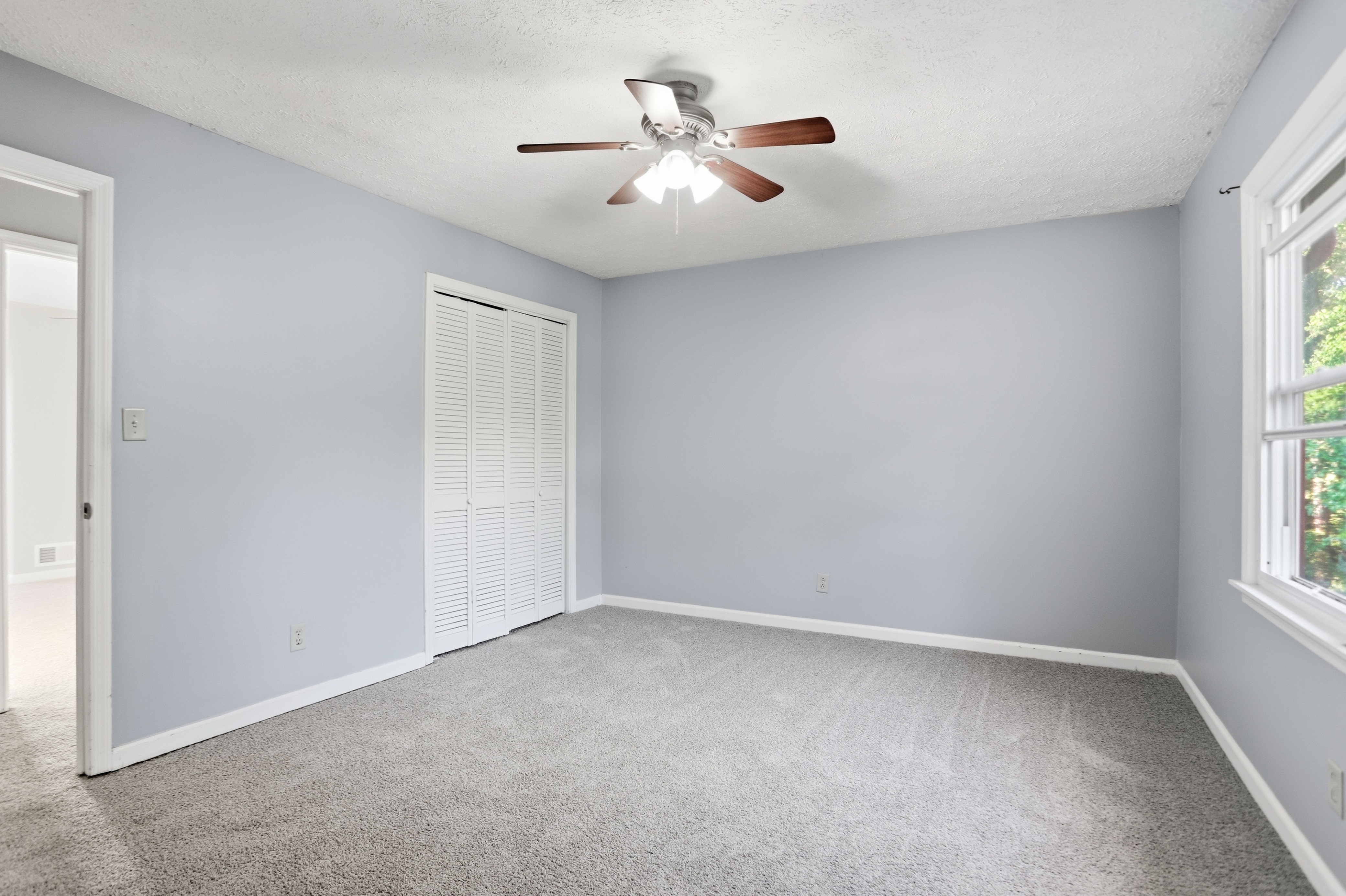 Photo 4 of 34 of 6742 Kellogg Dr, Acworth, GA