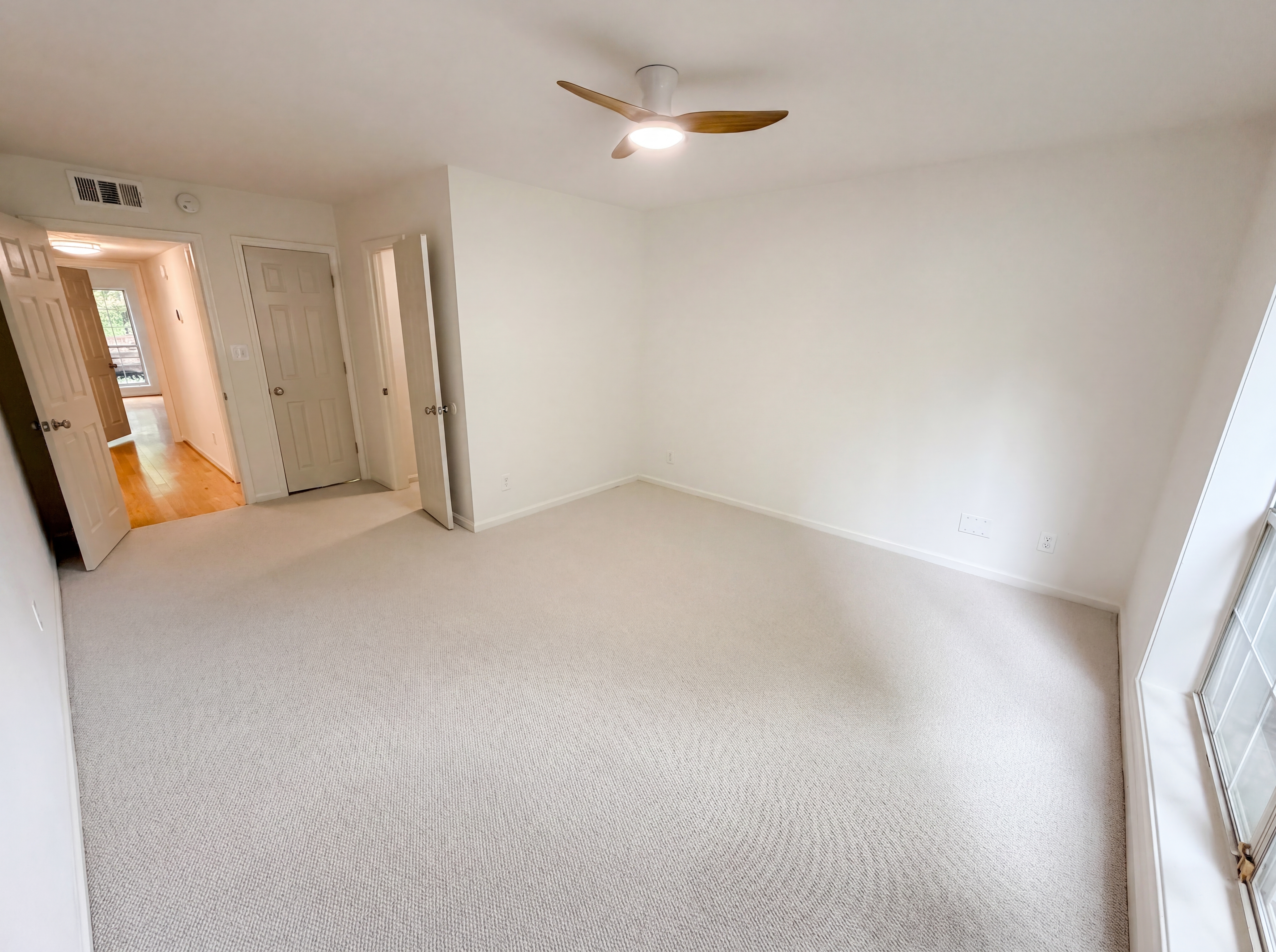Photo 16 of 25 of 1128 Weatherstone Dr NE, Atlanta, GA