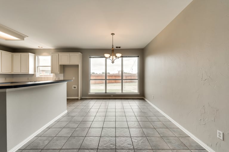 Photo 18 of 34 - 600 Country Meadow Dr, Murphy, TX 75094
