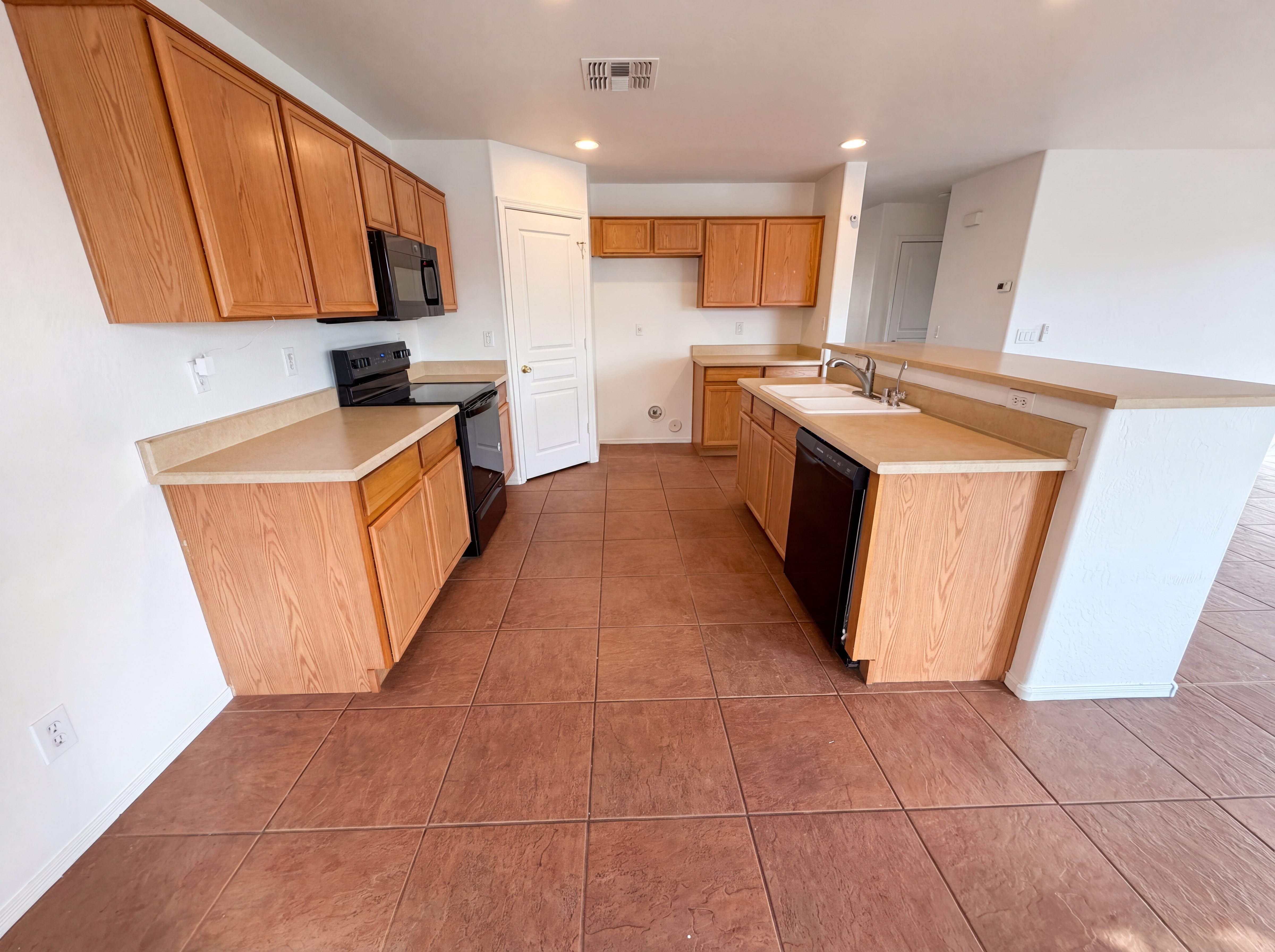 Photo 2 of 36 of 15140 N 174th Dr, Surprise, AZ